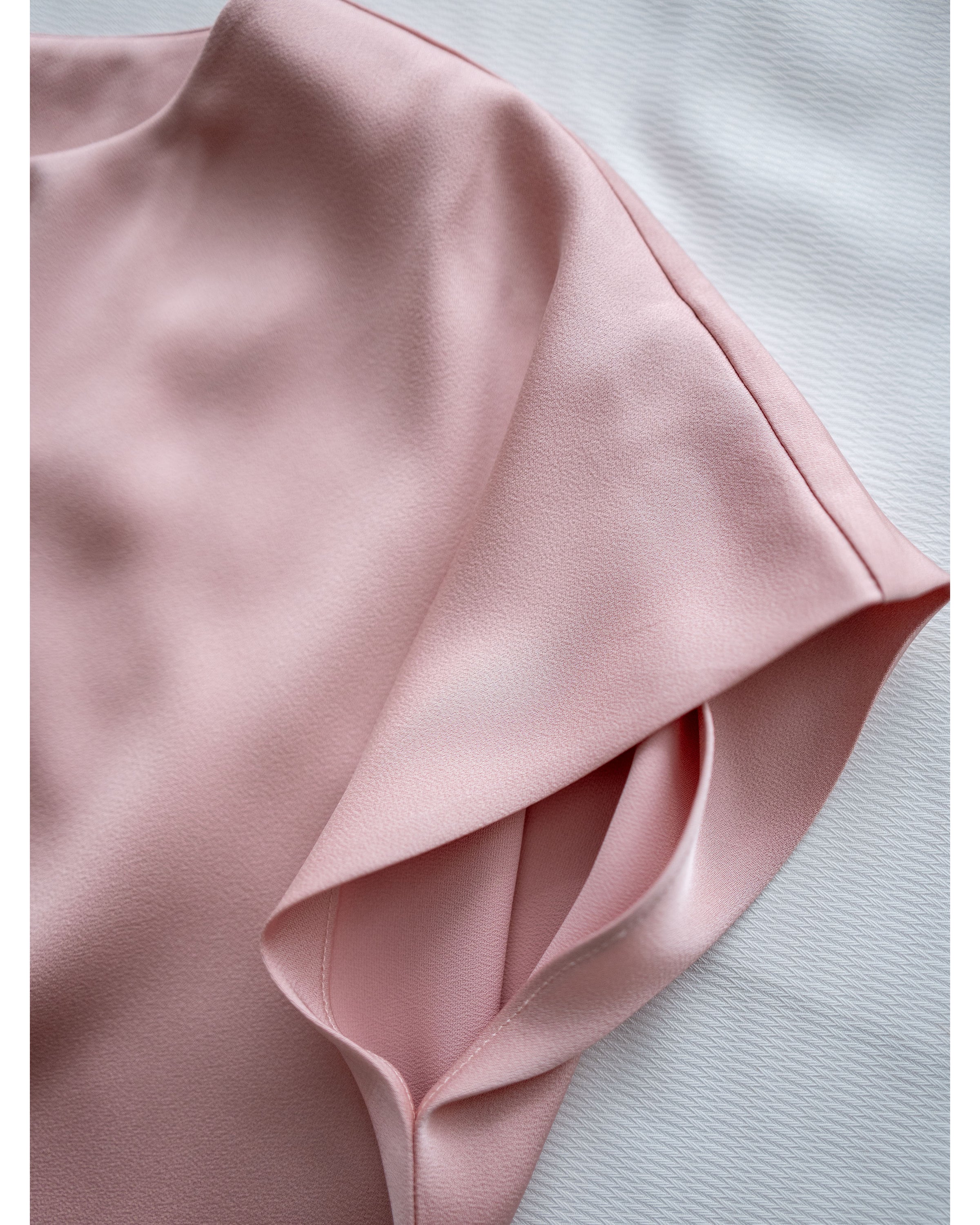 [intent label/ intent 製] champagne Blouse 香檳色澤無肩線質感上衣/ TPA8002