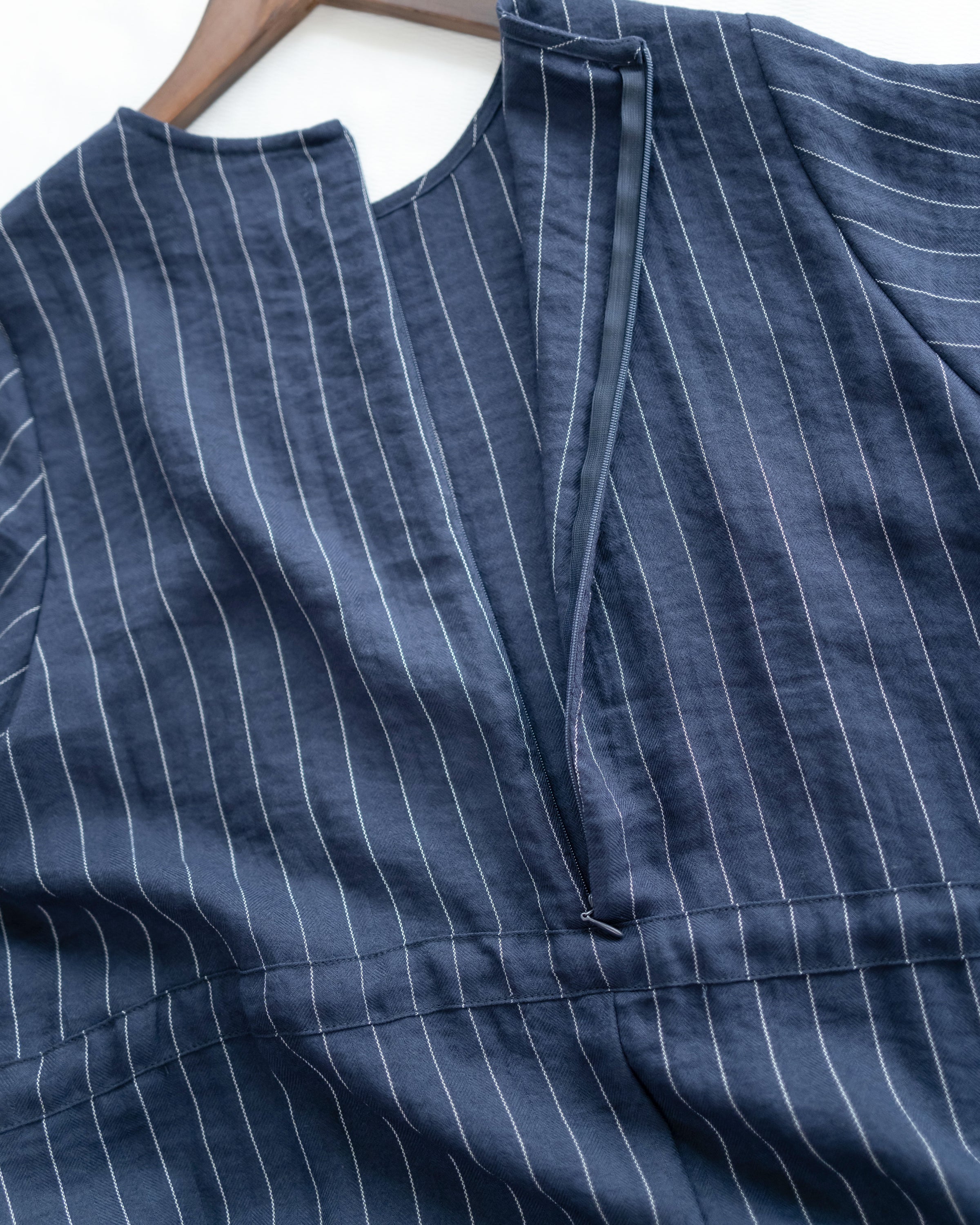 [intent label/ intent 製] Stripe Dress 法式細條防皺棉感口袋連身裙/ DSA8004