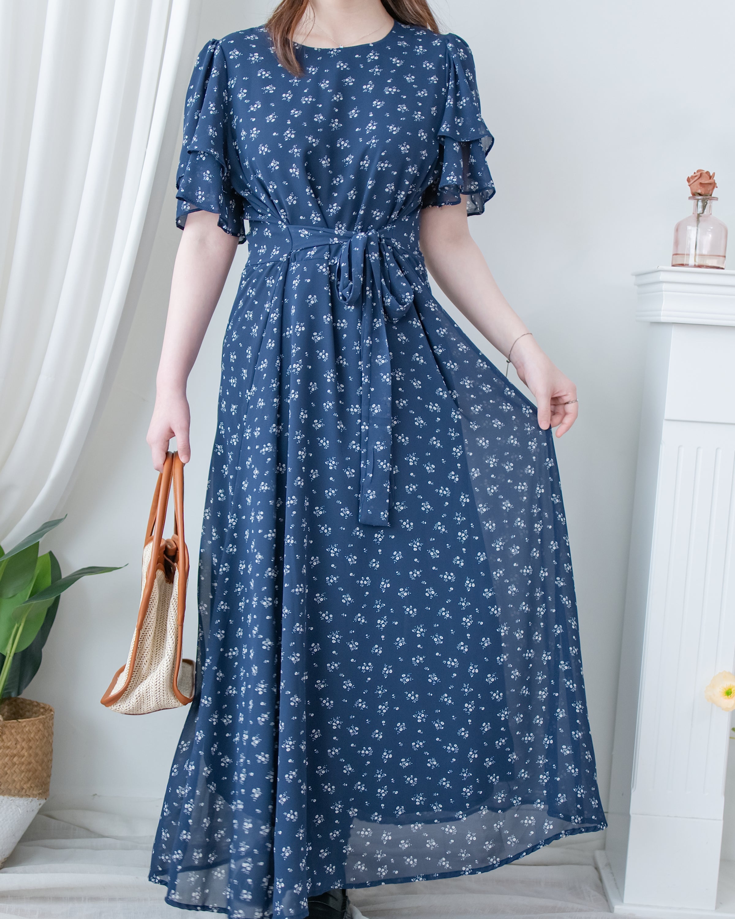 Chiffon Ribbon Dress 荷葉袖雪紡花束絲帶腰帶連身裙/ DS1133 (pre-order ivory/navy)