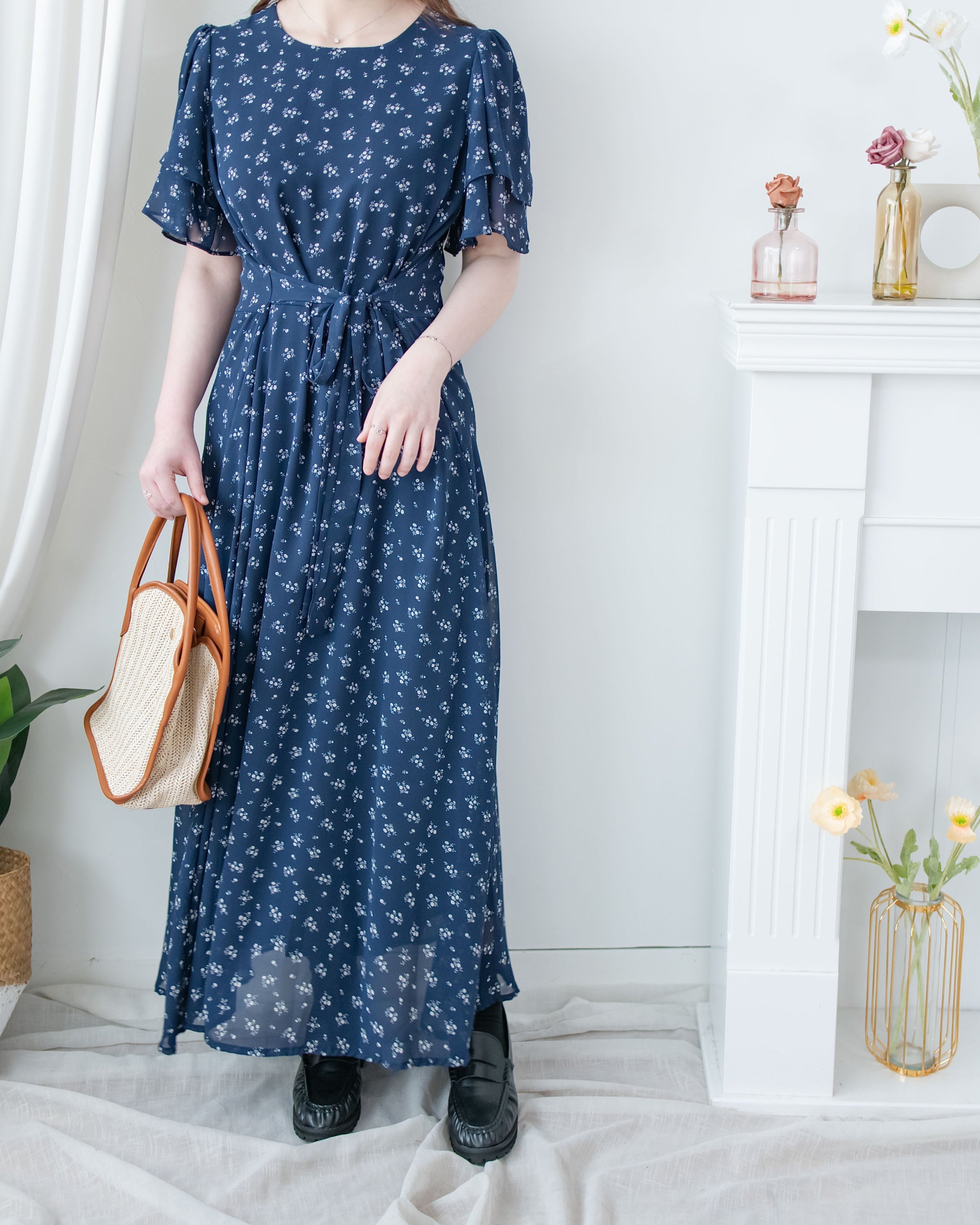 Chiffon Ribbon Dress 荷葉袖雪紡花束絲帶腰帶連身裙/ DS1133 (pre-order ivory/navy)