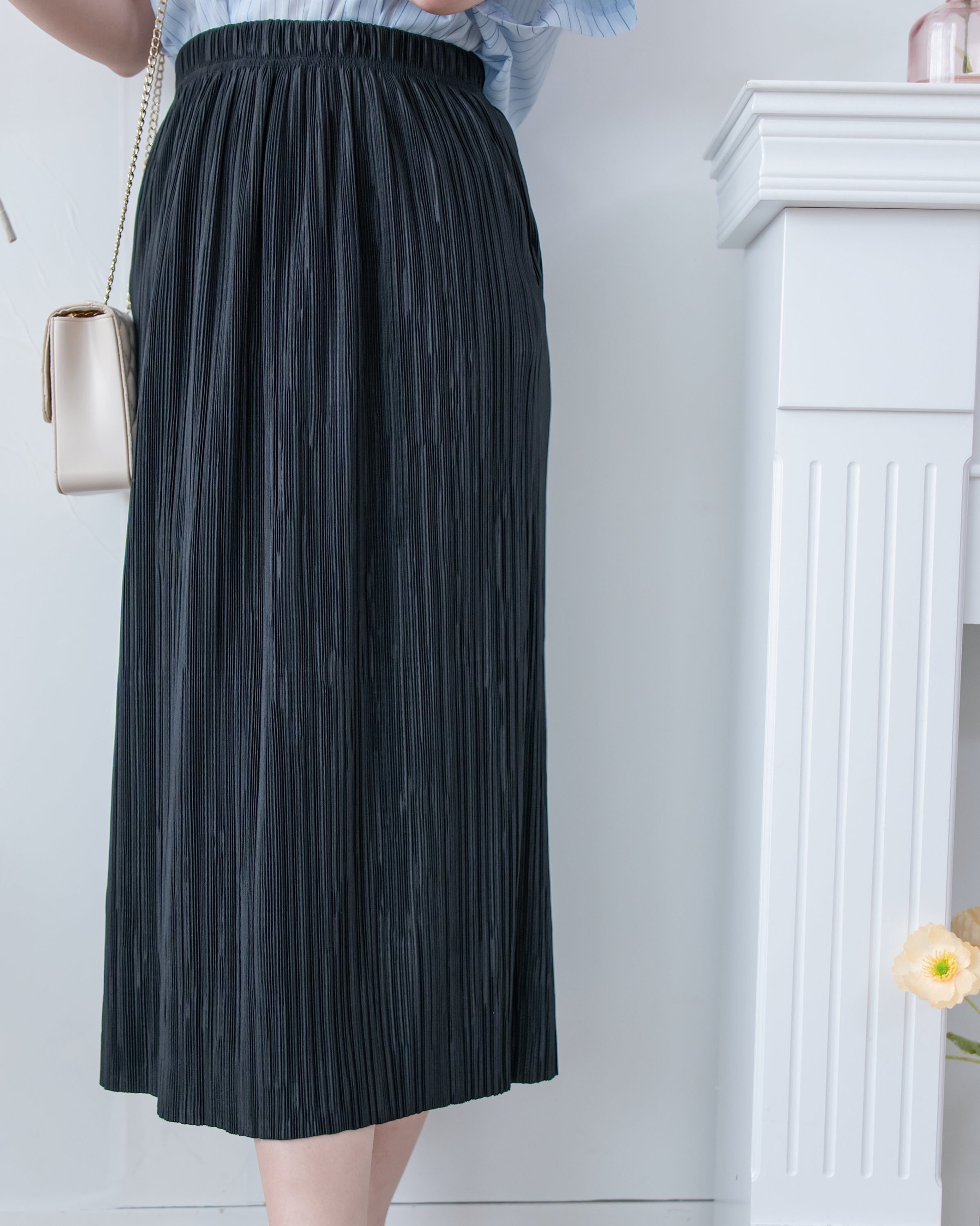 Pleated Shimmer Skirt 微光澤防皺顯瘦直條紋口袋長裙/ SK8943 (pre-order black)