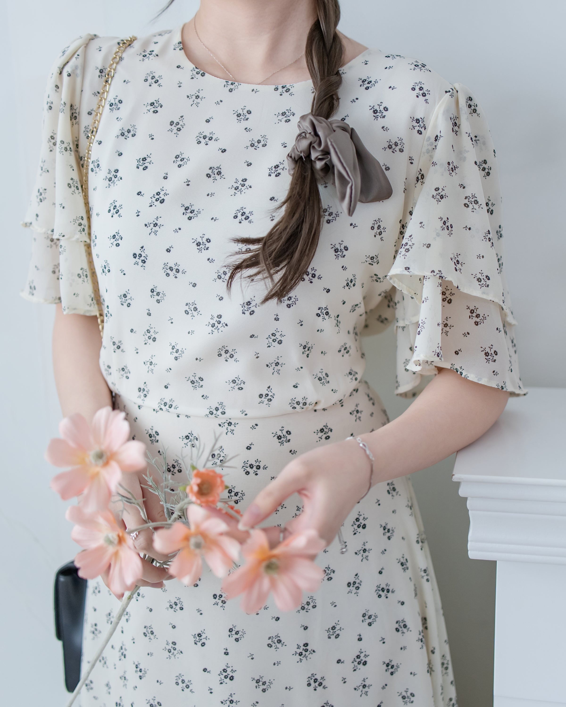 Chiffon Ribbon Dress 荷葉袖雪紡花束絲帶腰帶連身裙/ DS1133 (pre-order ivory/navy)