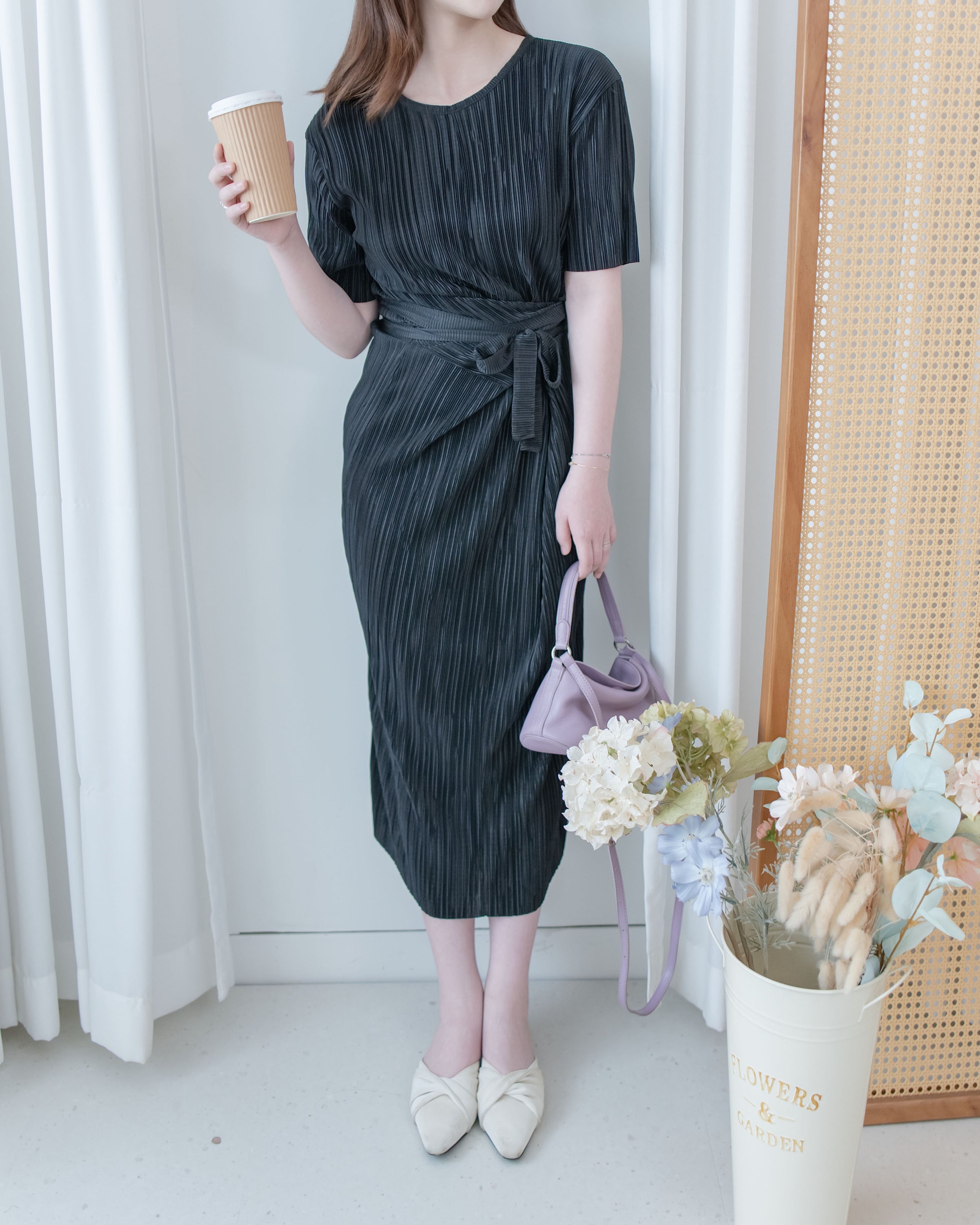 Wrap Dress 微光澤細褶交叉綁帶修身連身裙/ DS1137