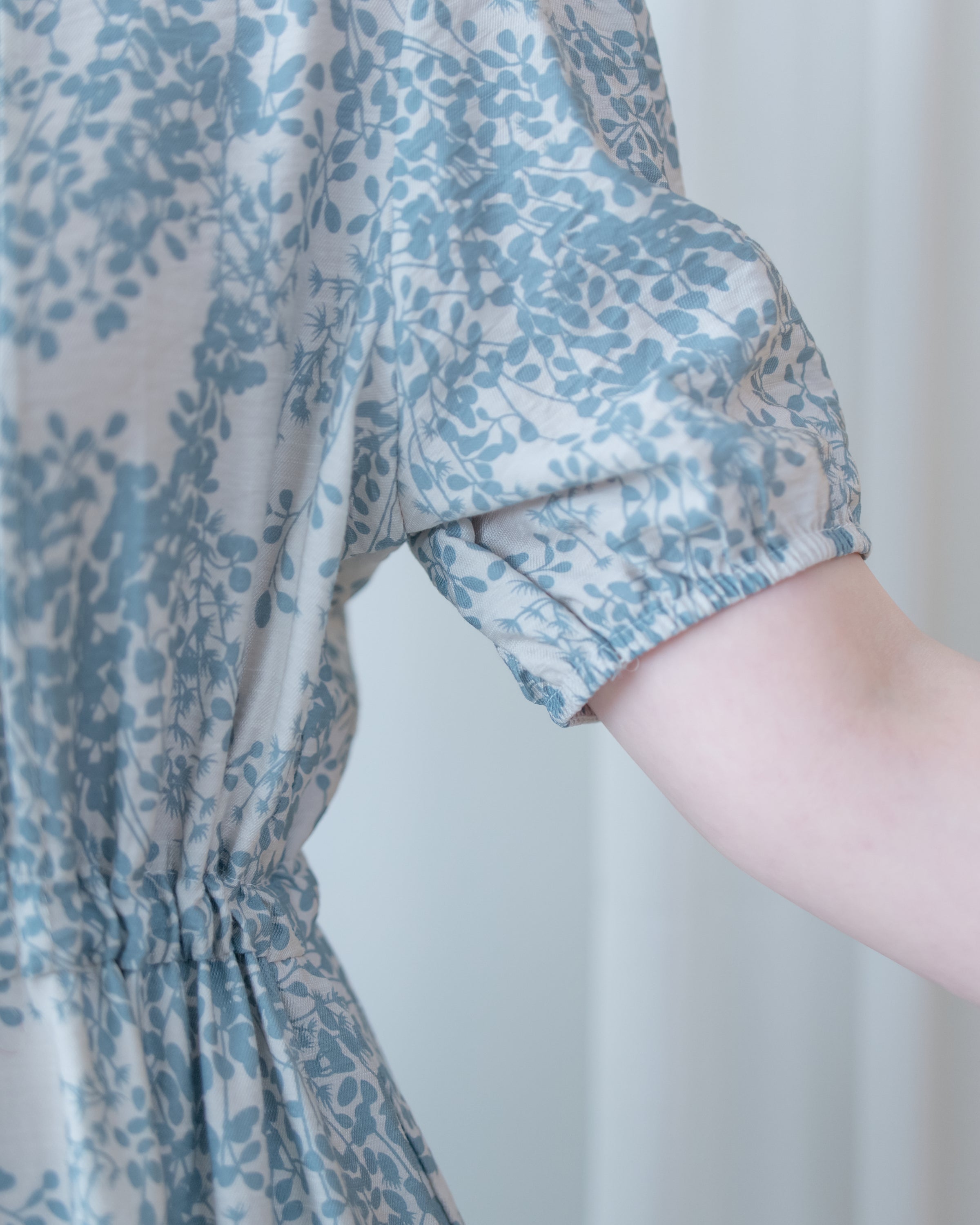 Shadow Floral Dress 湖水花影花邊領口修腰連身裙/ DS1117