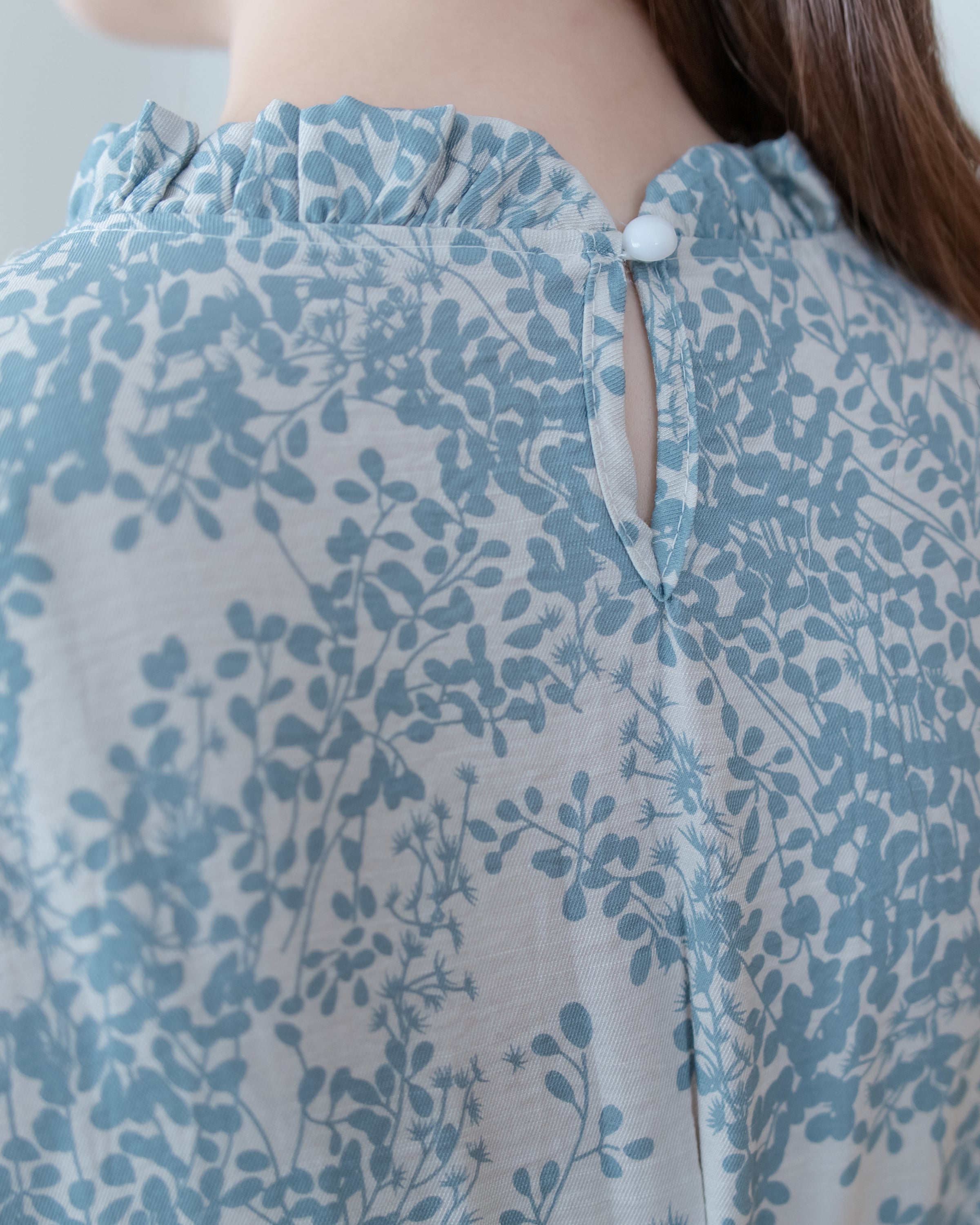 Shadow Floral Dress 湖水花影花邊領口修腰連身裙/ DS1117