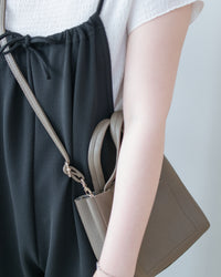 Ribbon Jumpsuit 蝴蝶調節細帶鬆弛感闊腳吊帶褲/ DS1136 (Pre-order LightKhaki)