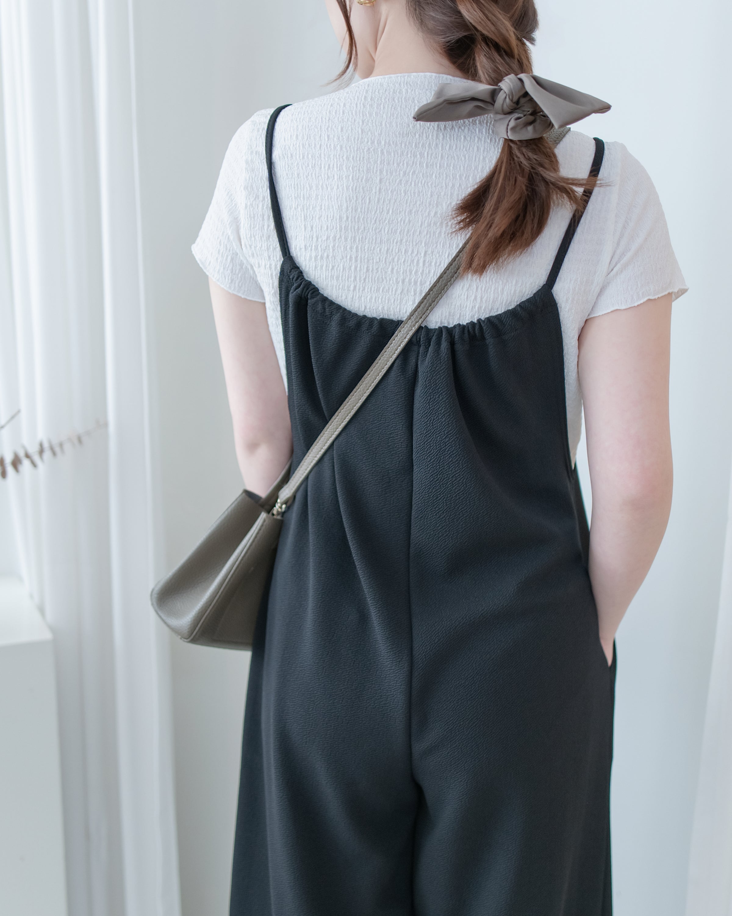 Ribbon Jumpsuit 蝴蝶調節細帶鬆弛感闊腳吊帶褲/ DS1136 (Pre-order LightKhaki)