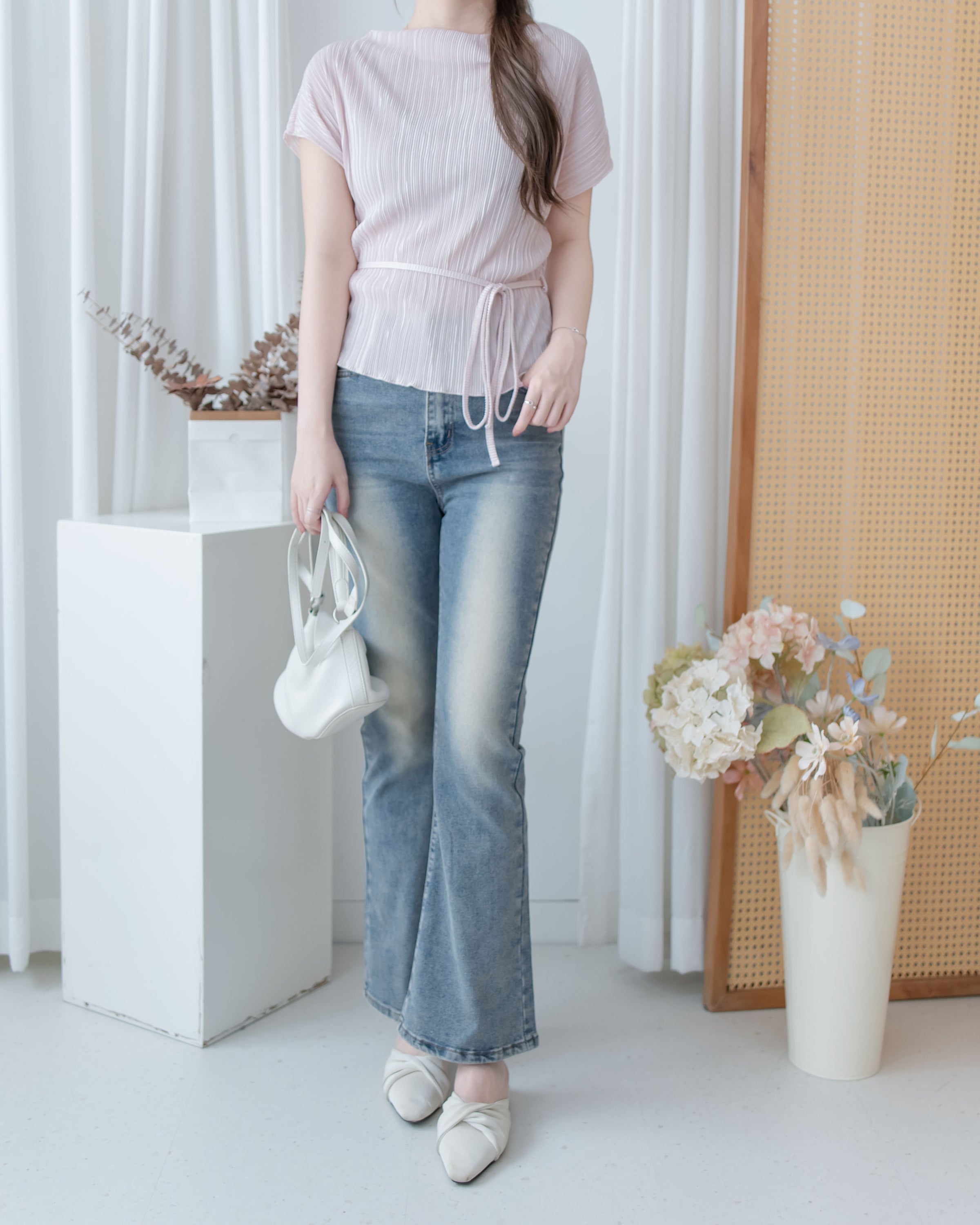 Pleated Blouse 微光澤壓褶船領上衣/ TP9230