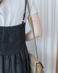 Daisy Embroidered Dress 鏤空刺繡彈性修身傘形連身裙/ DS1138