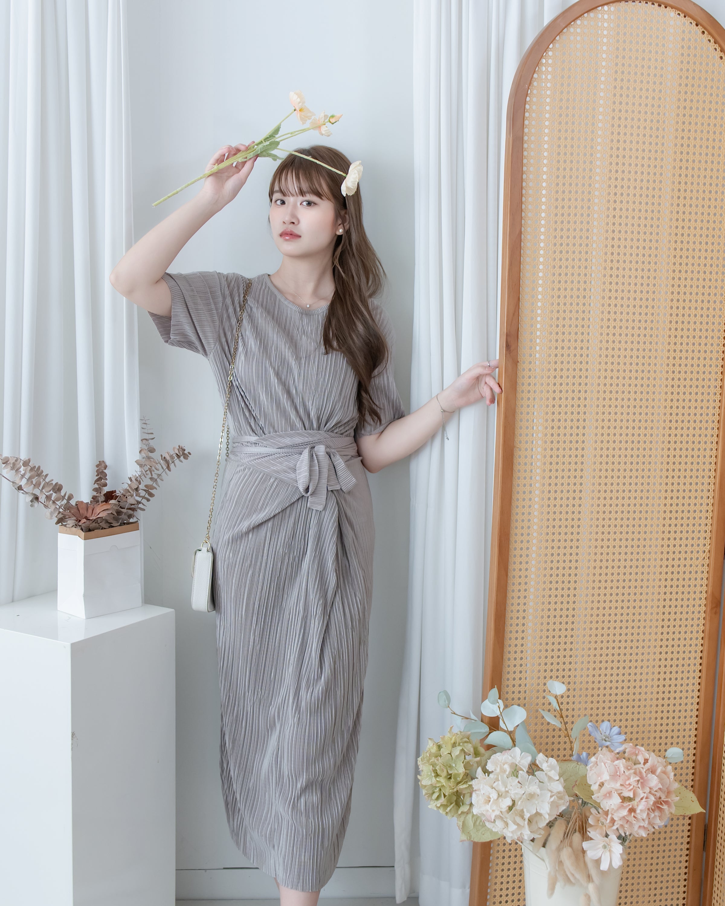 Wrap Dress 微光澤細褶交叉綁帶修身連身裙/ DS1137