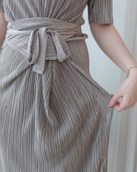 Wrap Dress 微光澤細褶交叉綁帶修身連身裙/ DS1137