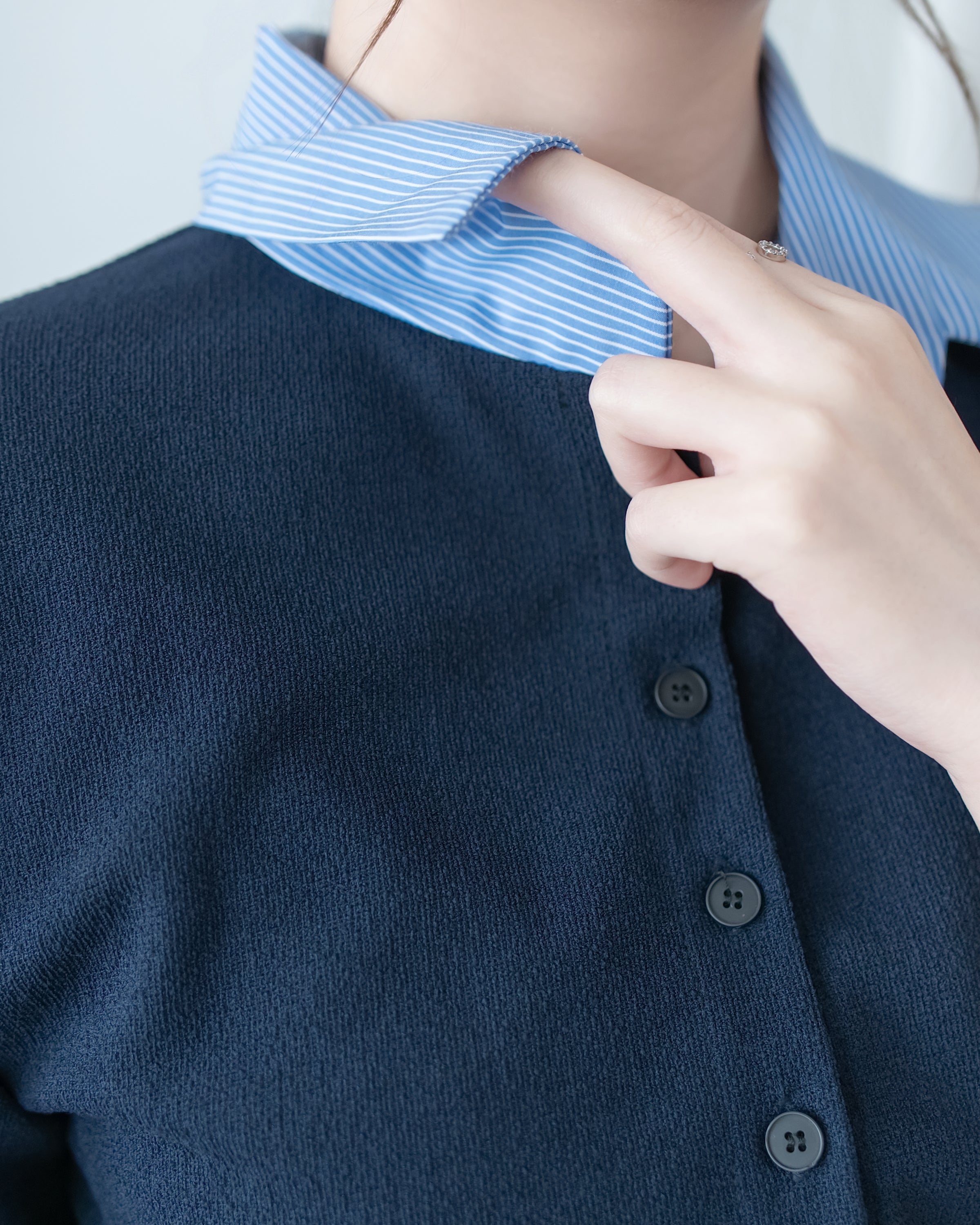 Stripe Collar Top  仿恤衫外穿針織彈性修身上衣/ TP9233