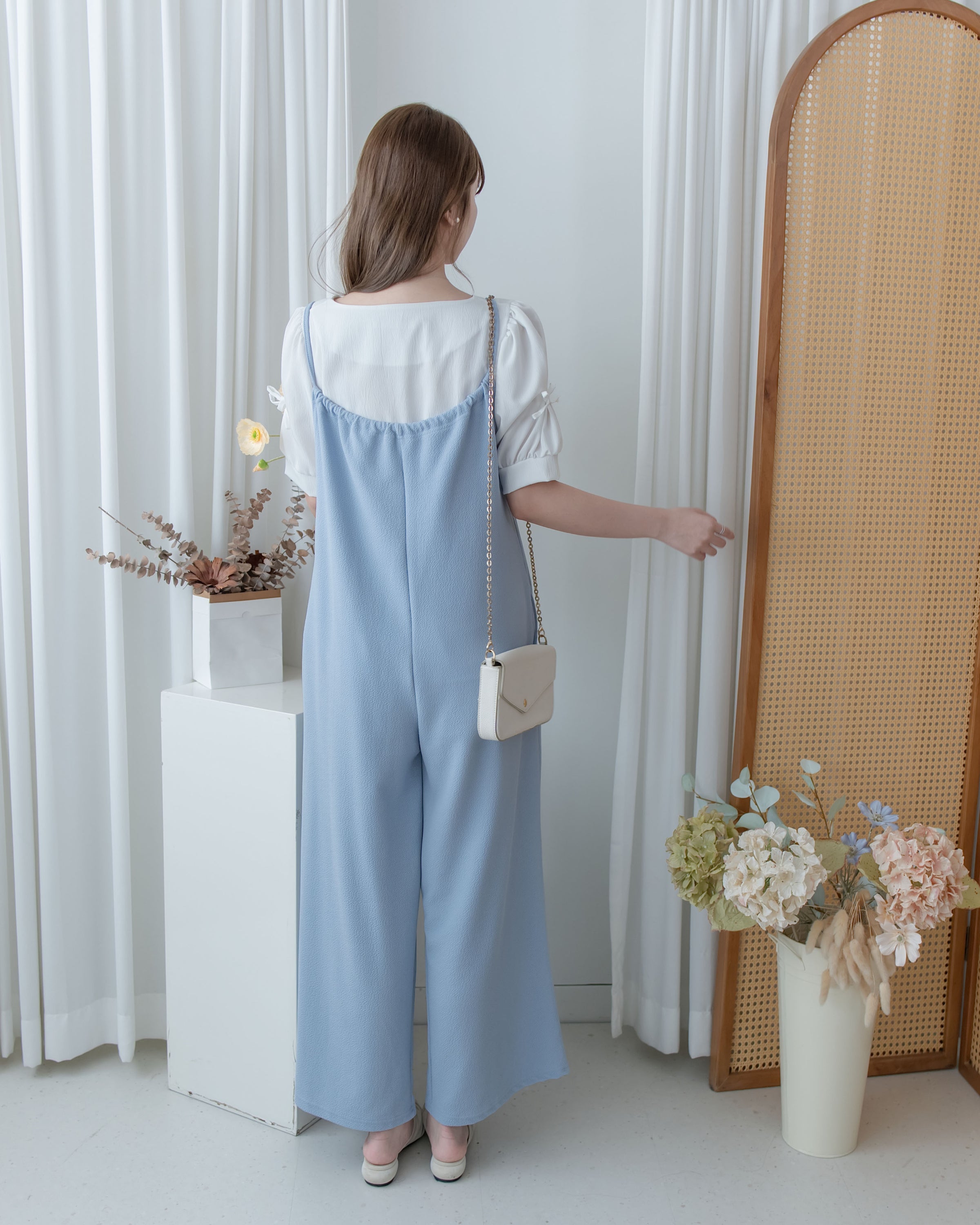 Ribbon Jumpsuit 蝴蝶調節細帶鬆弛感闊腳吊帶褲/ DS1136 (Pre-order LightKhaki)
