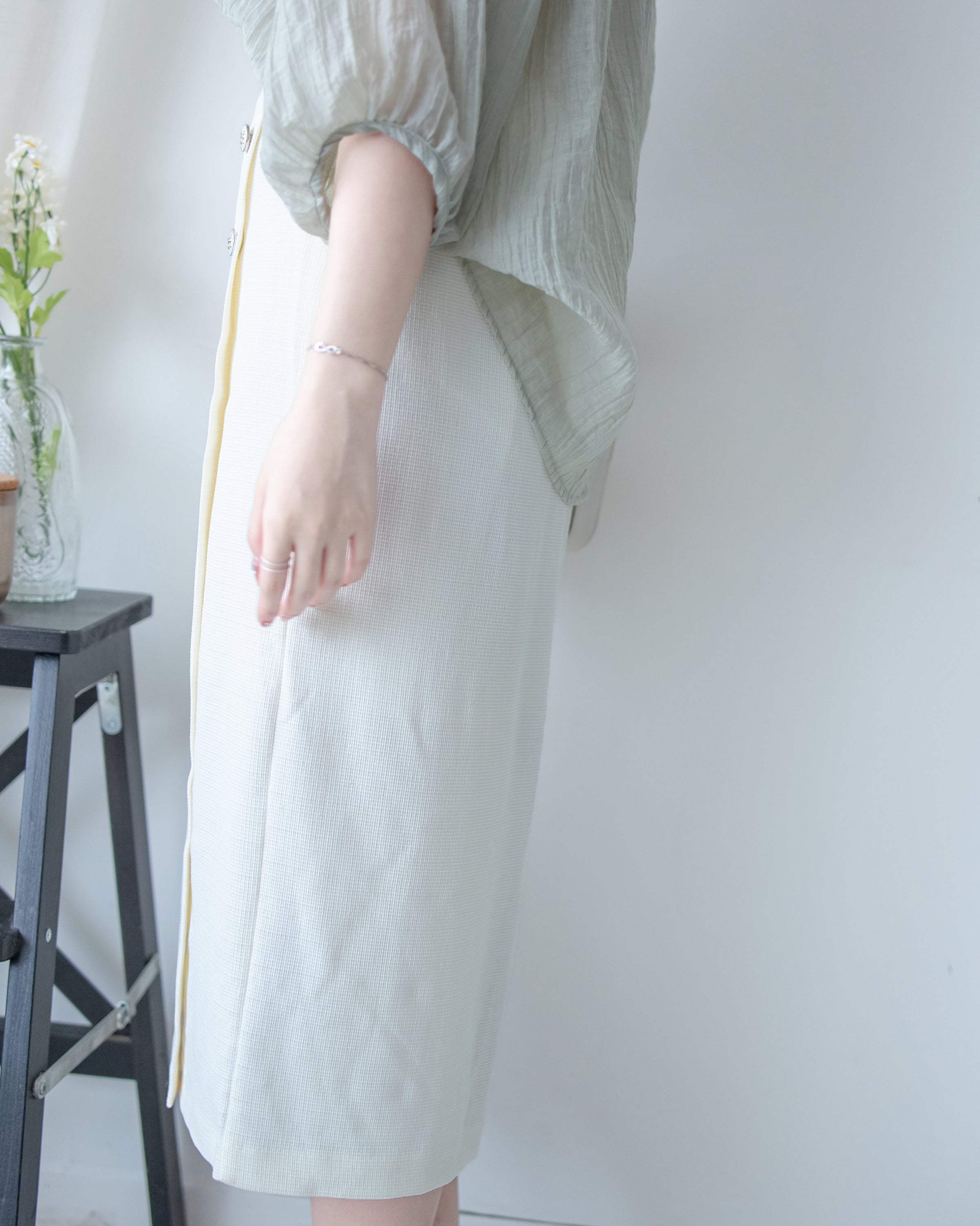 Coco Skirt 微閃十字紋前開叉知性半裙/ SK8945 (pre-order white)
