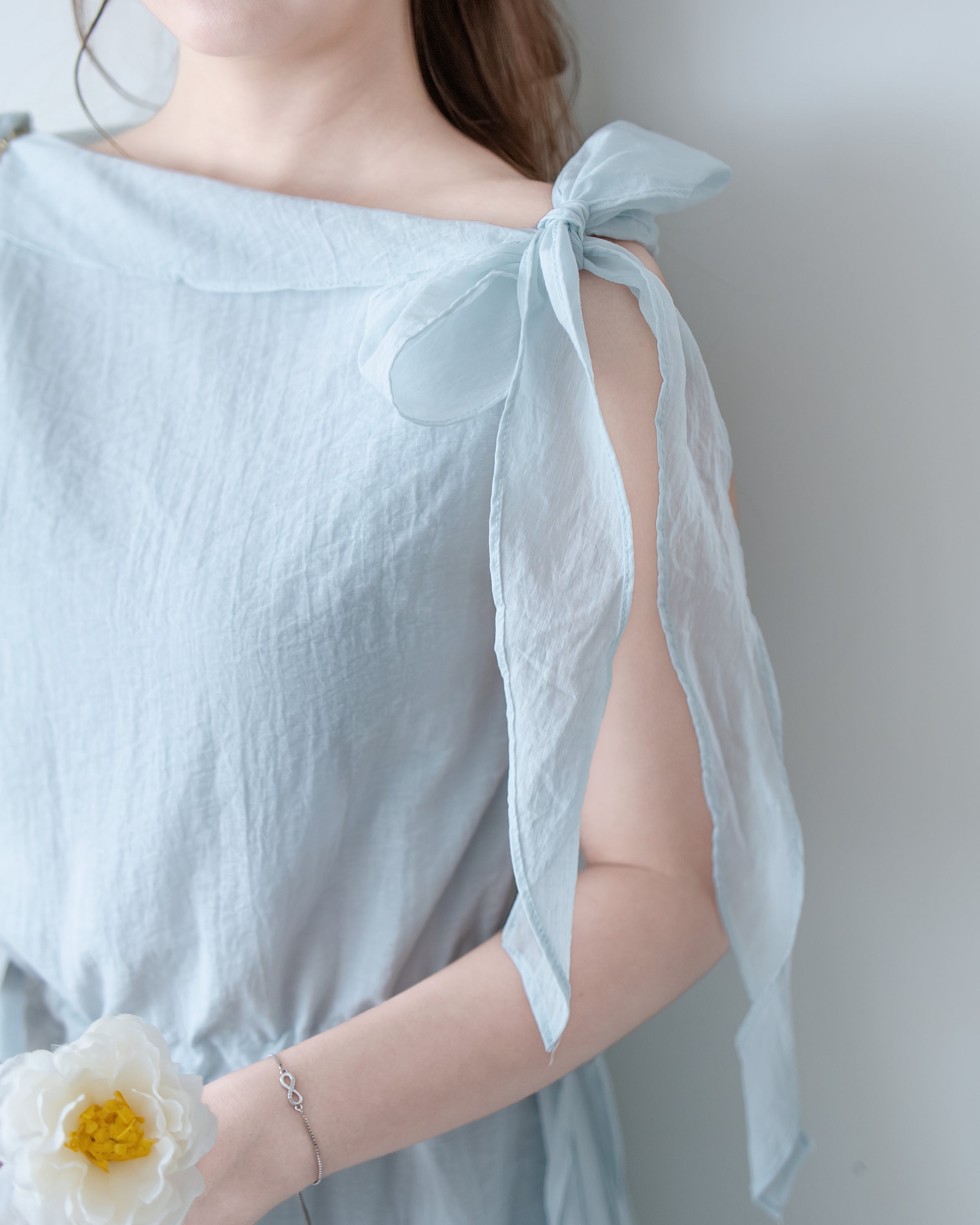 Ribbon Scarf Dress 垂墜絲帶船領輕盈浪漫連身裙/ DS1150