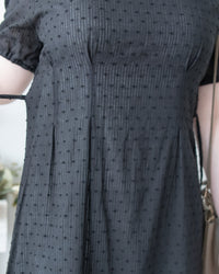 （附送打底裙）Dot Dress 暗條紋棉質方領點紋顯瘦腰線連身裙/ DS1146
