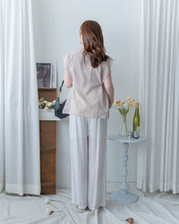 Side Ribbon Blouse 輕盈織紋雙側綁帶後金釦上衣/BU9144