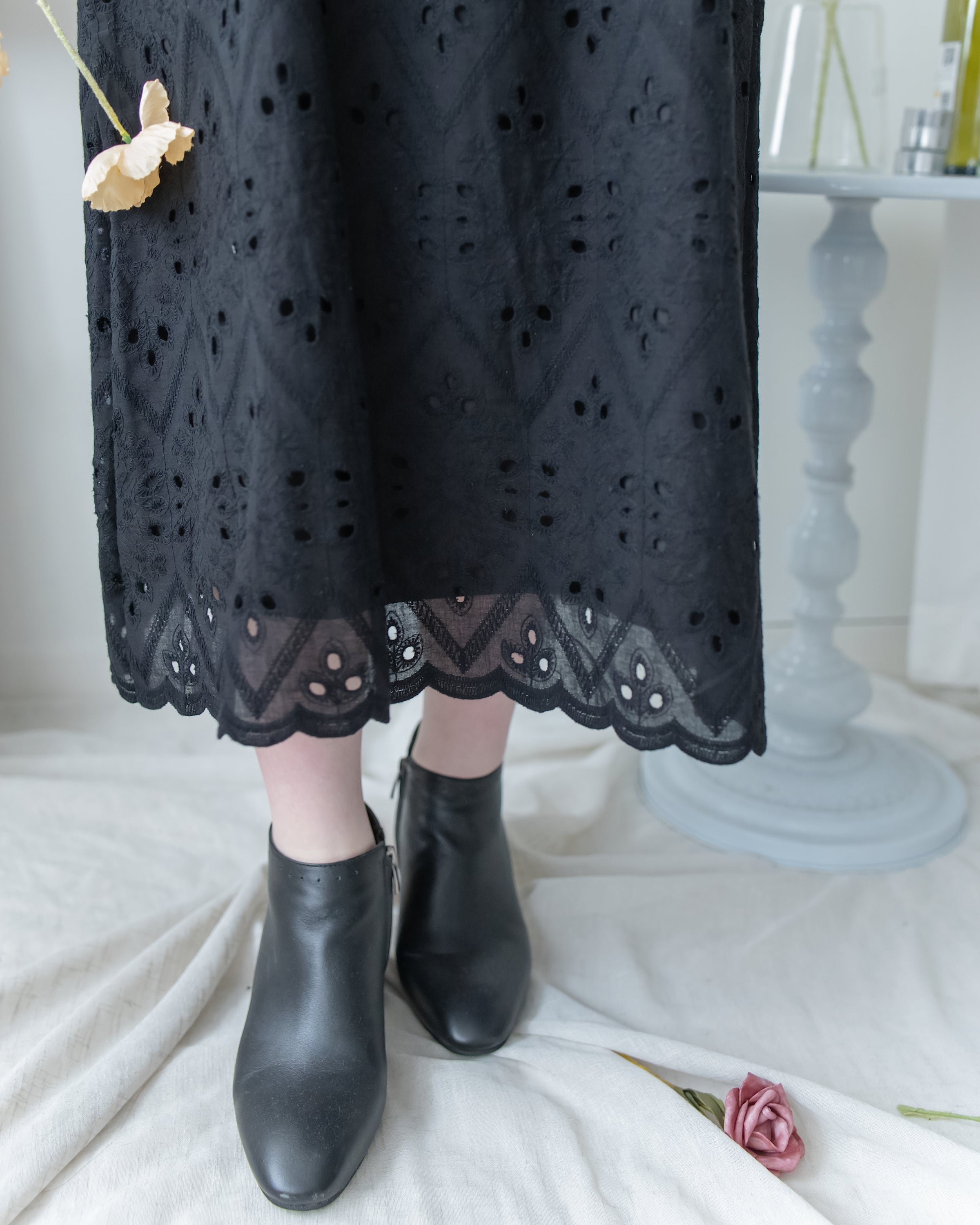 Lace Dress 精緻鏤空刺繡花邊連身裙/ DS1148