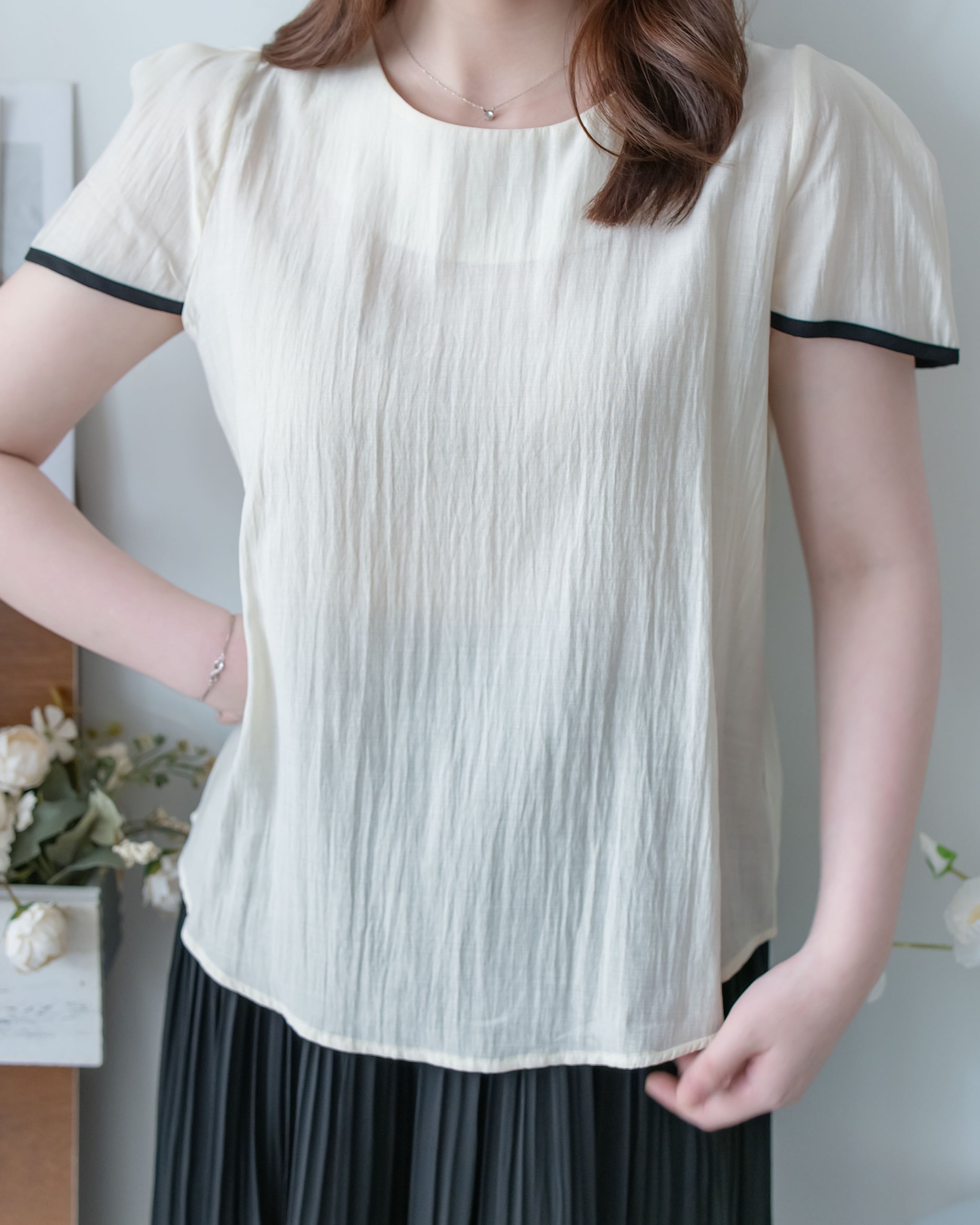 Coco Blouse 涼感微光拼色顯瘦傘袖上衣/ BU9146