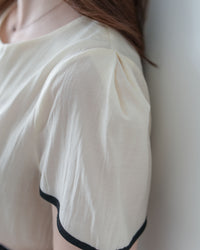Coco Blouse 涼感微光拼色顯瘦傘袖上衣/ BU9146