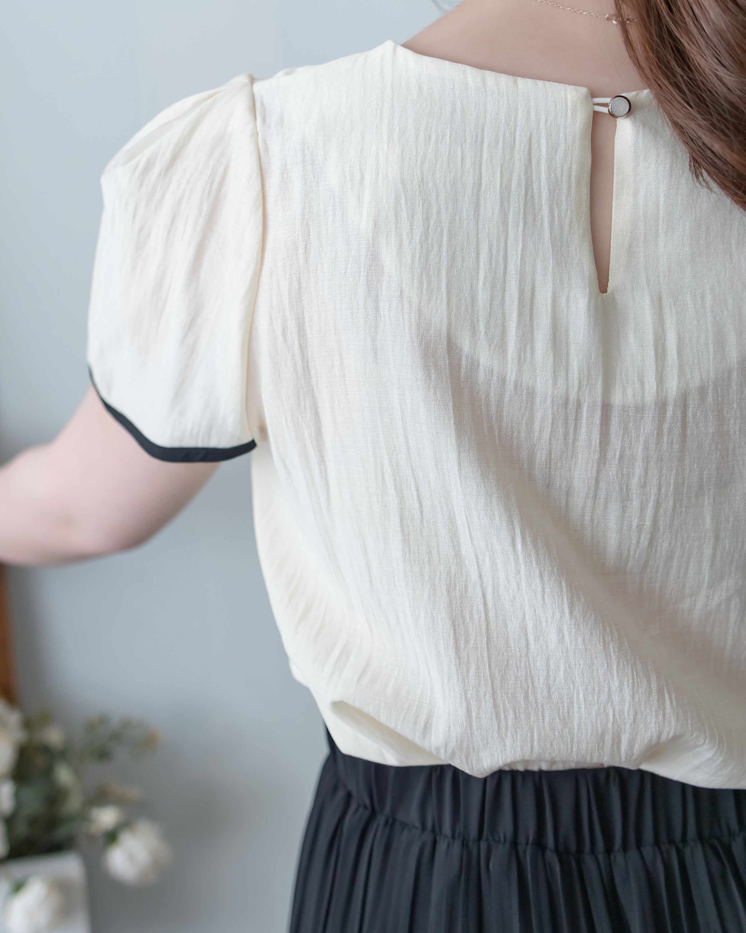 Coco Blouse 涼感微光拼色顯瘦傘袖上衣/ BU9146