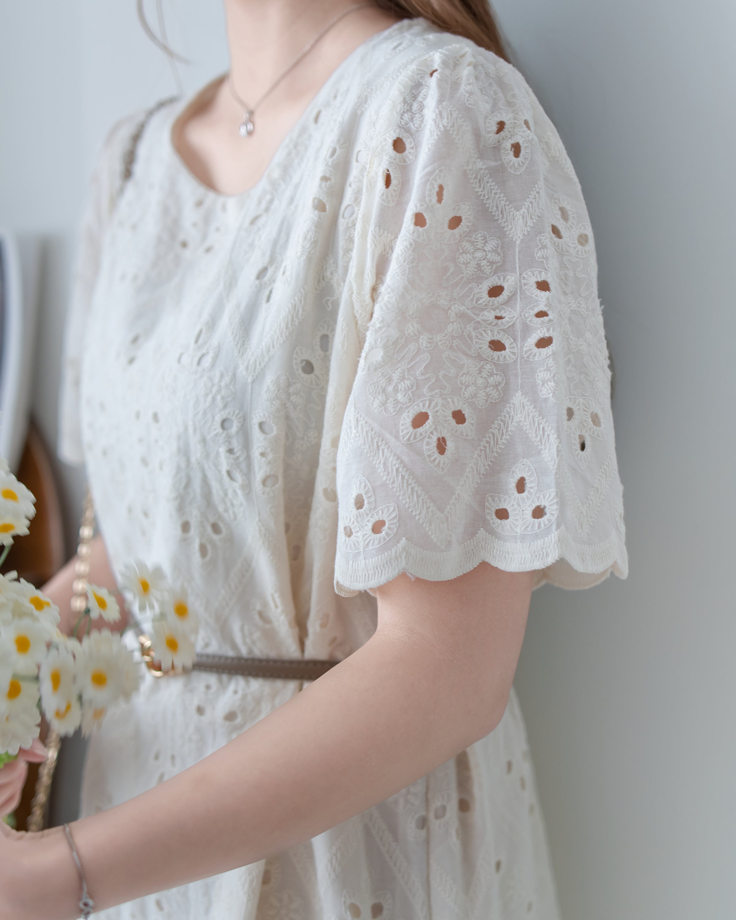 Lace Dress 精緻鏤空刺繡花邊連身裙/ DS1148
