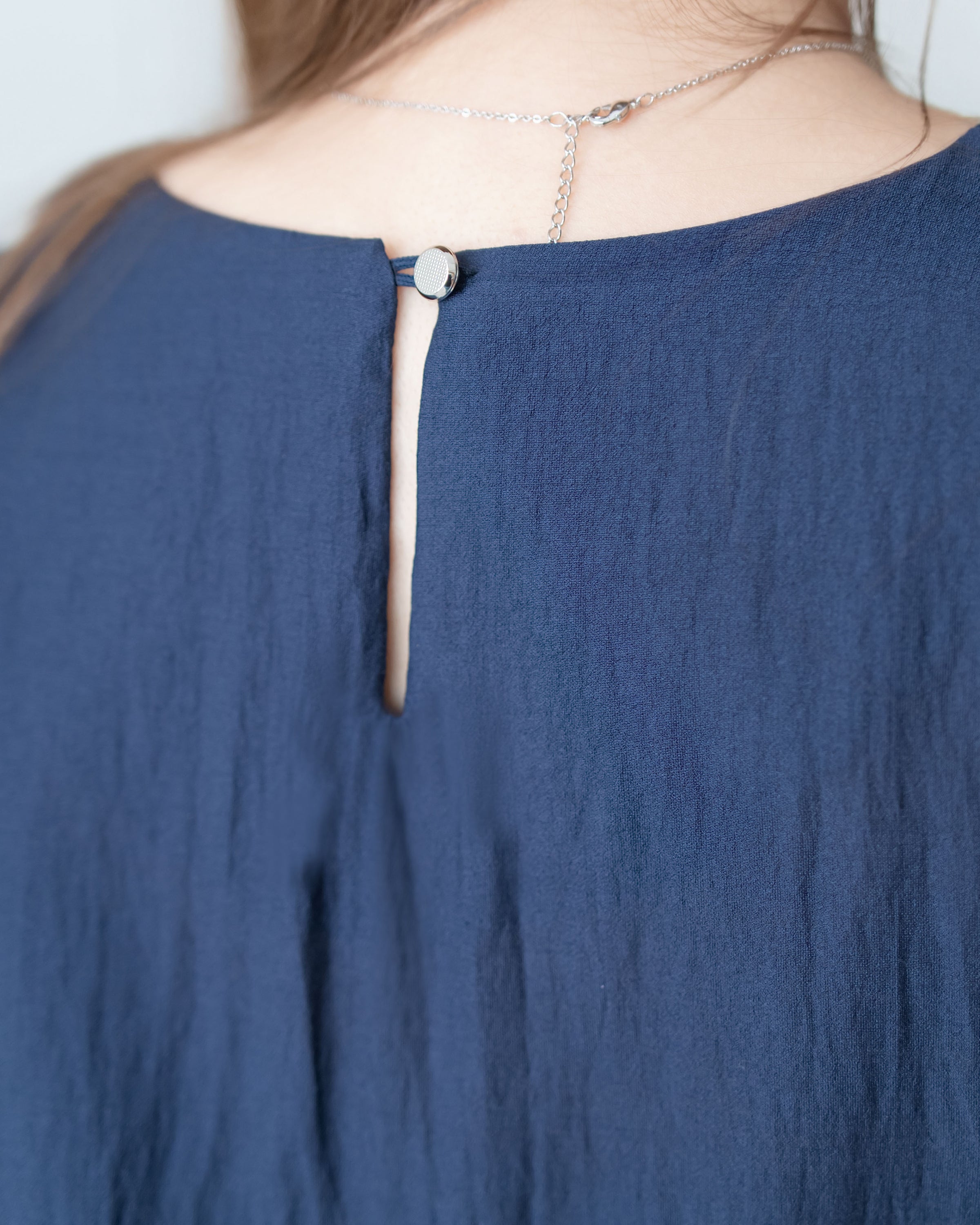 Coco Blouse 涼感微光拼色顯瘦傘袖上衣/ BU9146