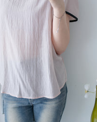 Coco Blouse 涼感微光拼色顯瘦傘袖上衣/ BU9146