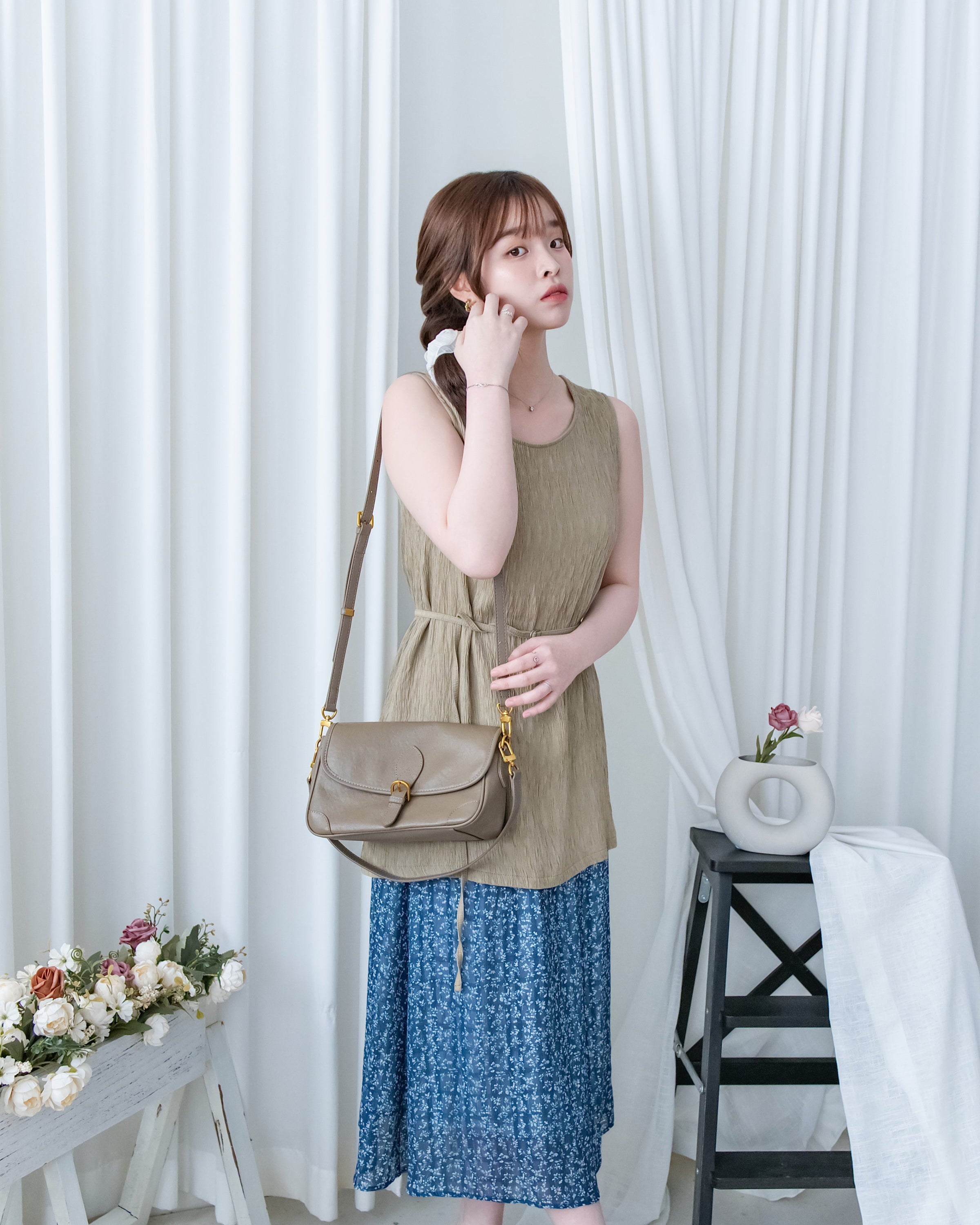 Moon Belt Vest 金屬半月扣無袖微長背心/BU9149