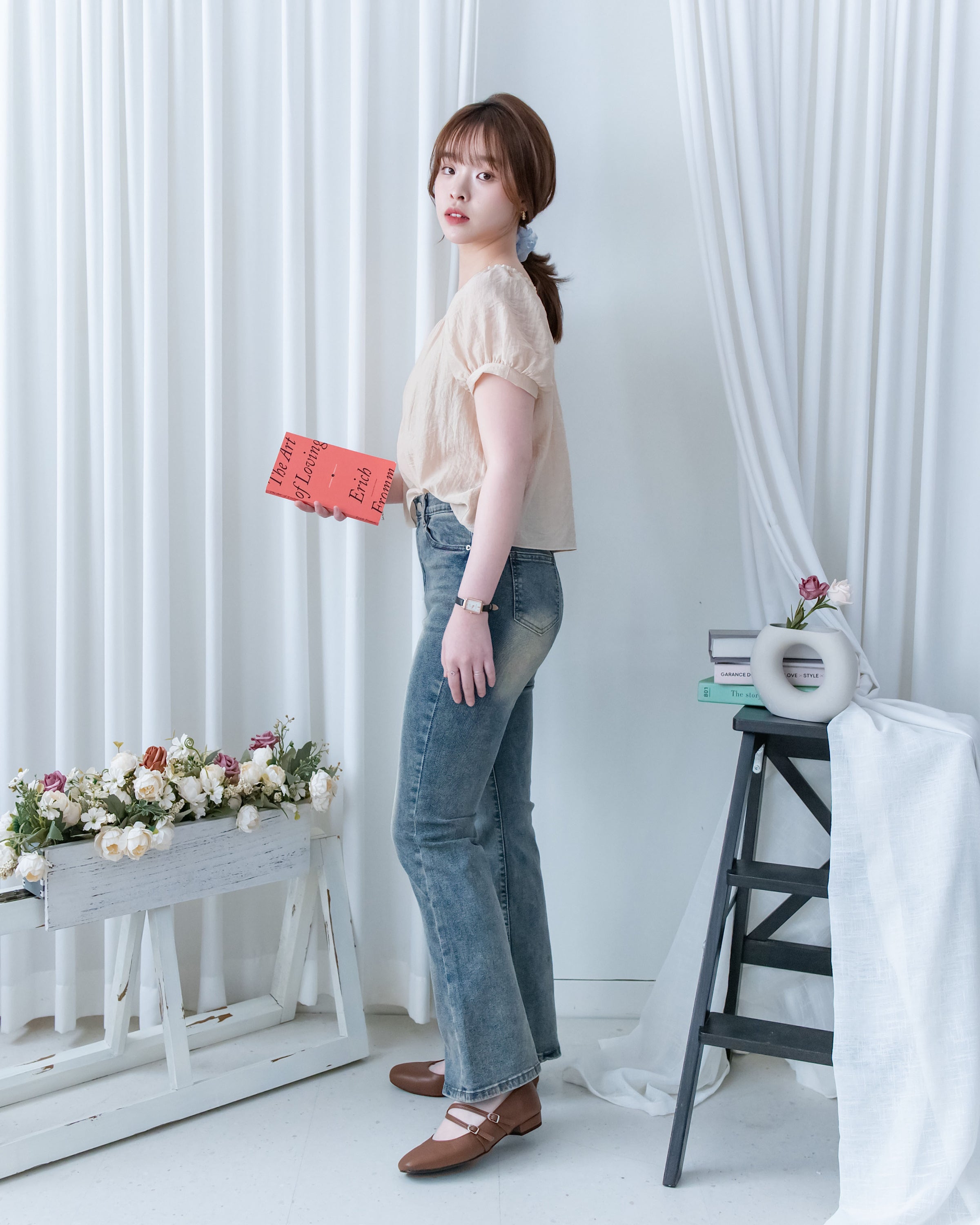 Lace Square Blouse 法式蕾絲方領裙擺上衣/BU9148