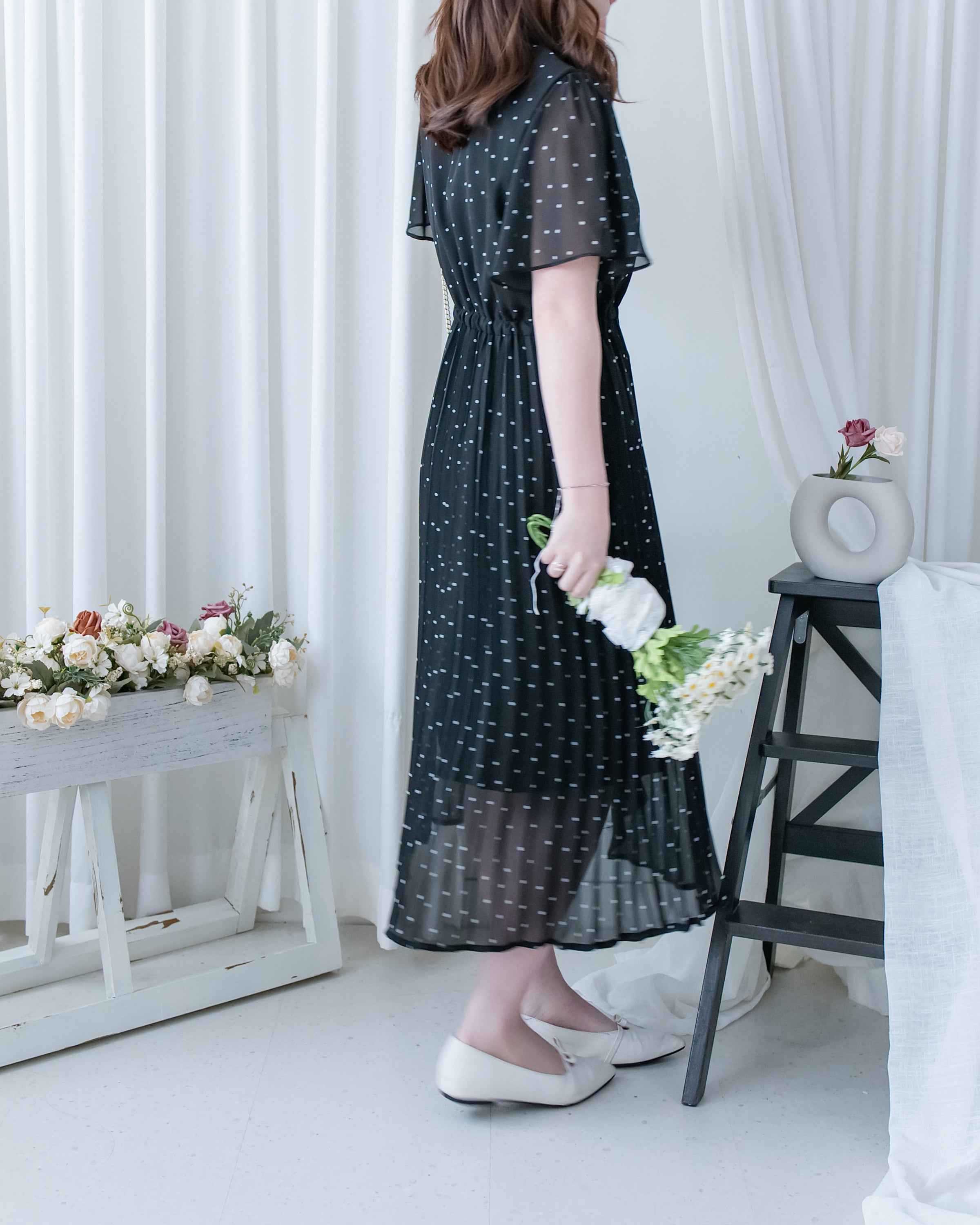 V Ruffle Dot Dress 木耳邊 V 領壓褶雪點雪紡連身裙/DS1162