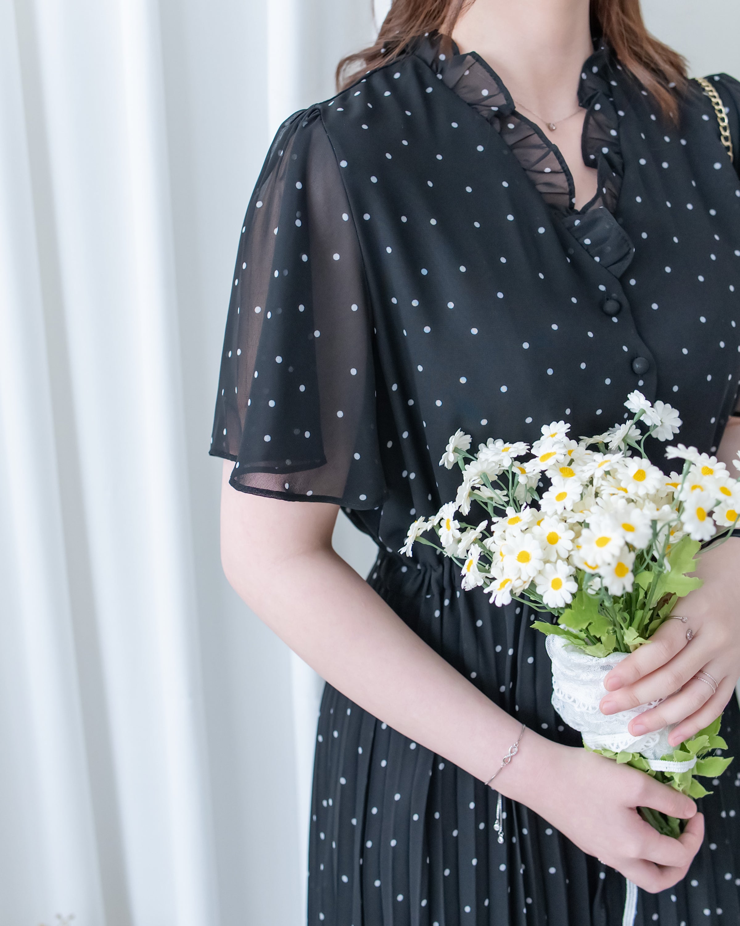 V Ruffle Dot Dress 木耳邊 V 領壓褶雪點雪紡連身裙/DS1162