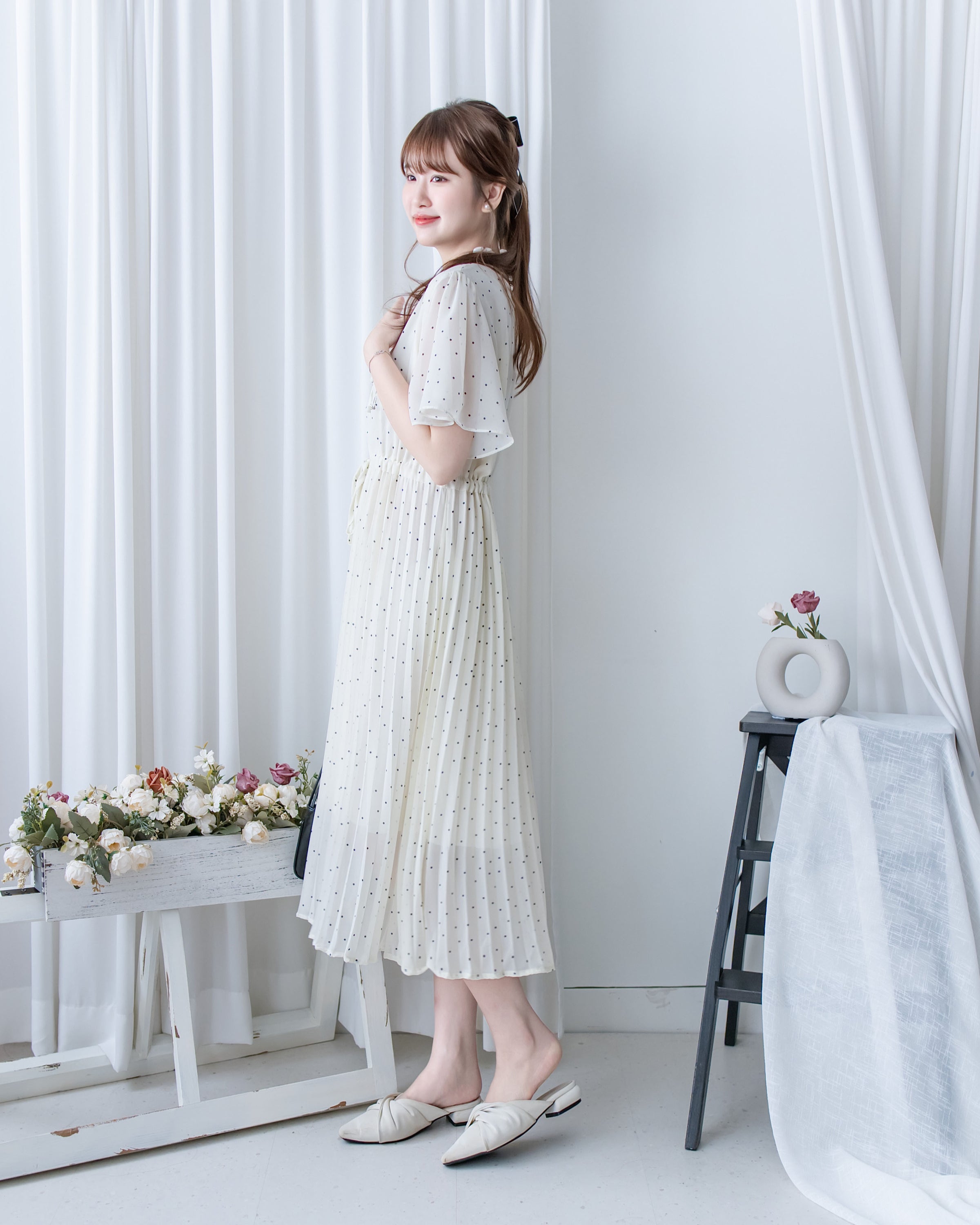 V Ruffle Dot Dress 木耳邊 V 領壓褶雪點雪紡連身裙/DS1162