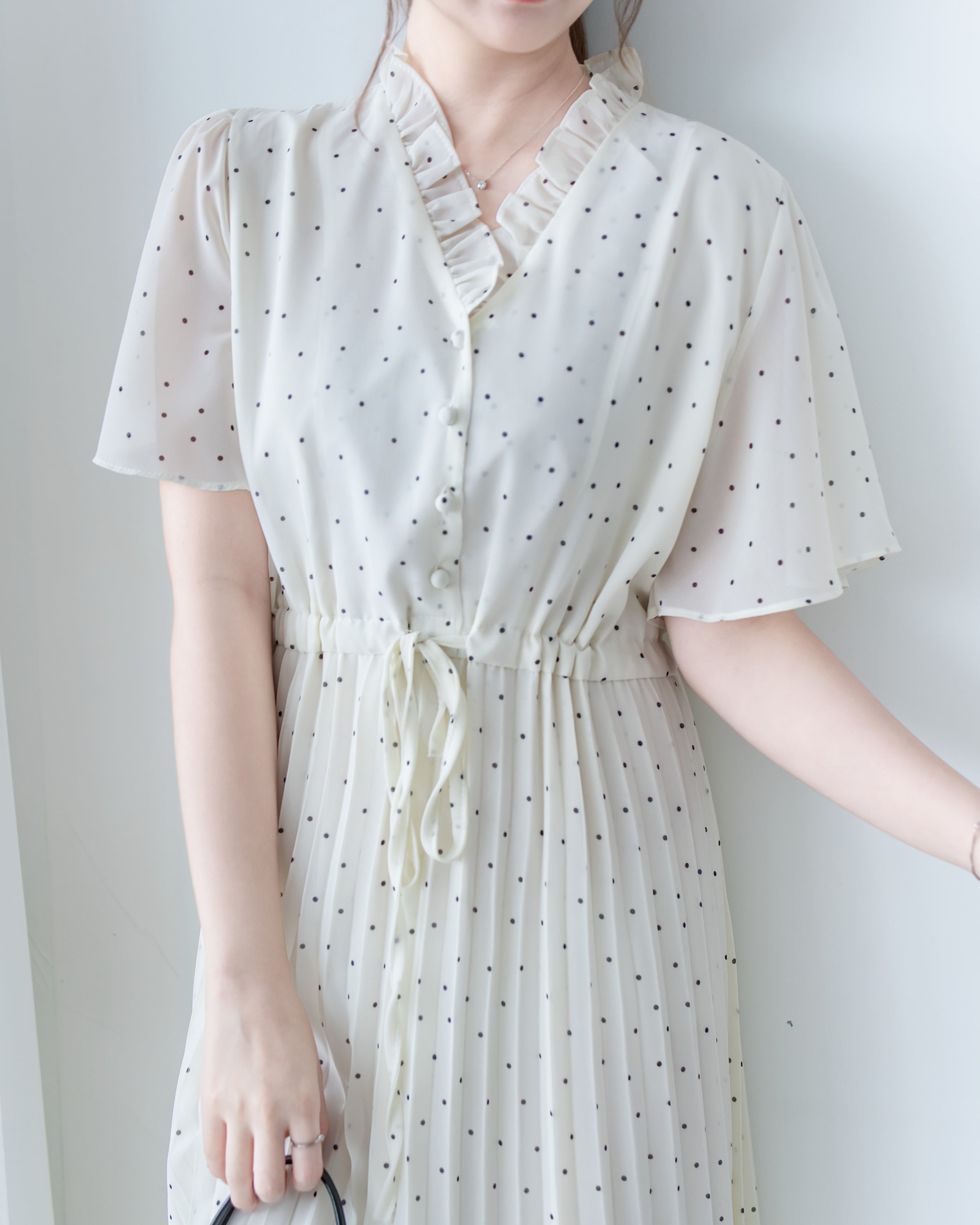 V Ruffle Dot Dress 木耳邊 V 領壓褶雪點雪紡連身裙/DS1162