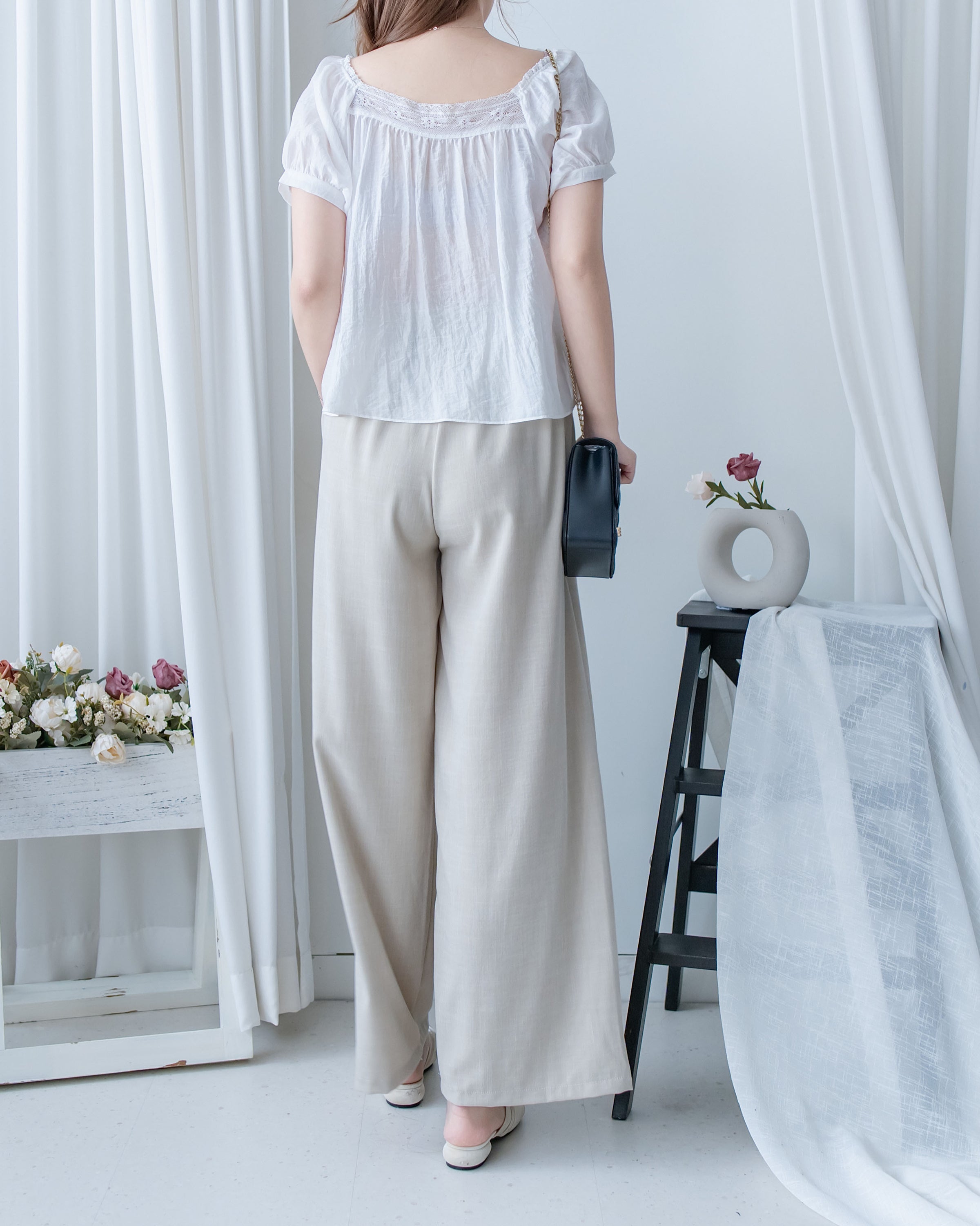 Lace Square Blouse 法式蕾絲方領裙擺上衣/BU9148