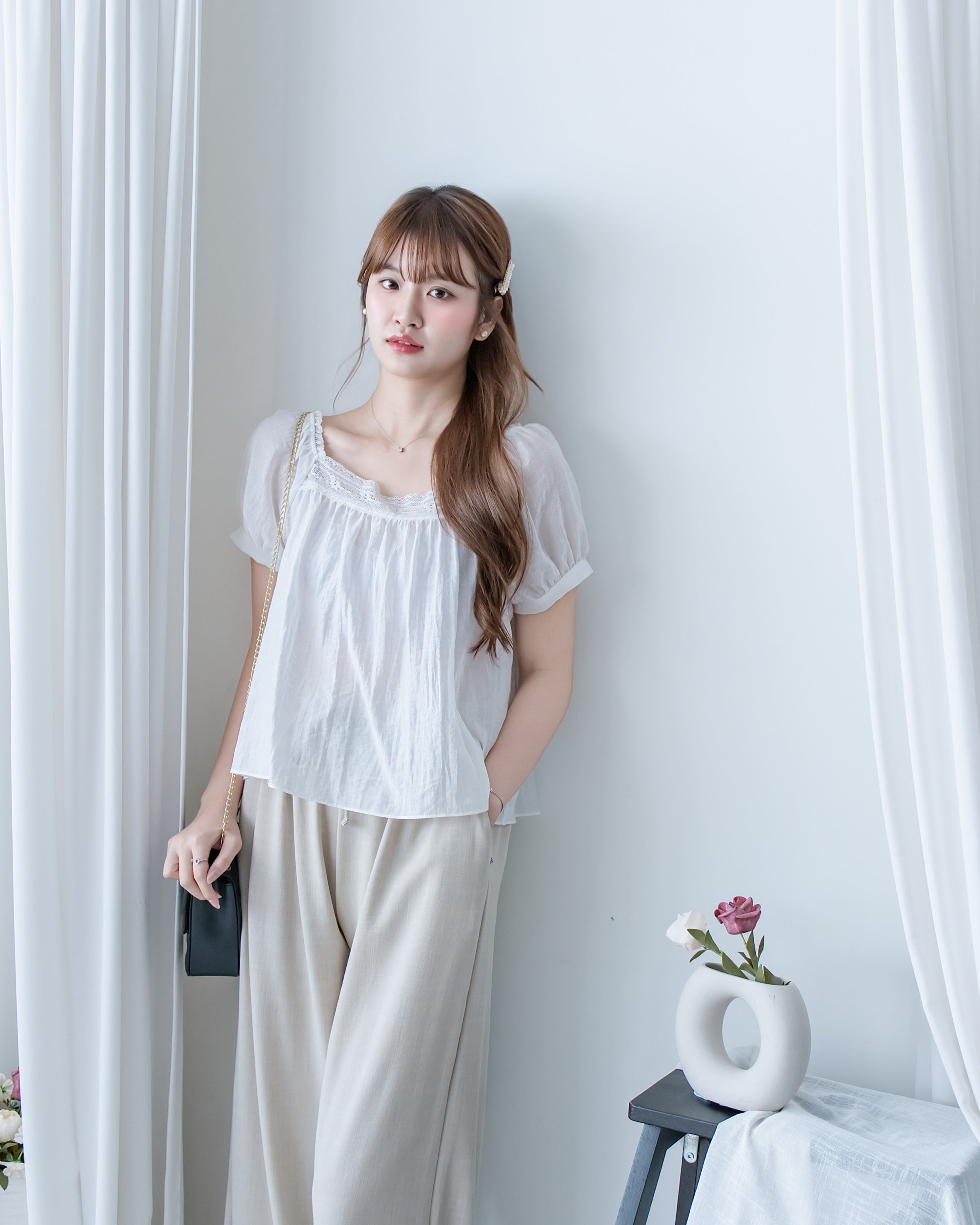 Lace Square Blouse 法式蕾絲方領裙擺上衣/BU9148