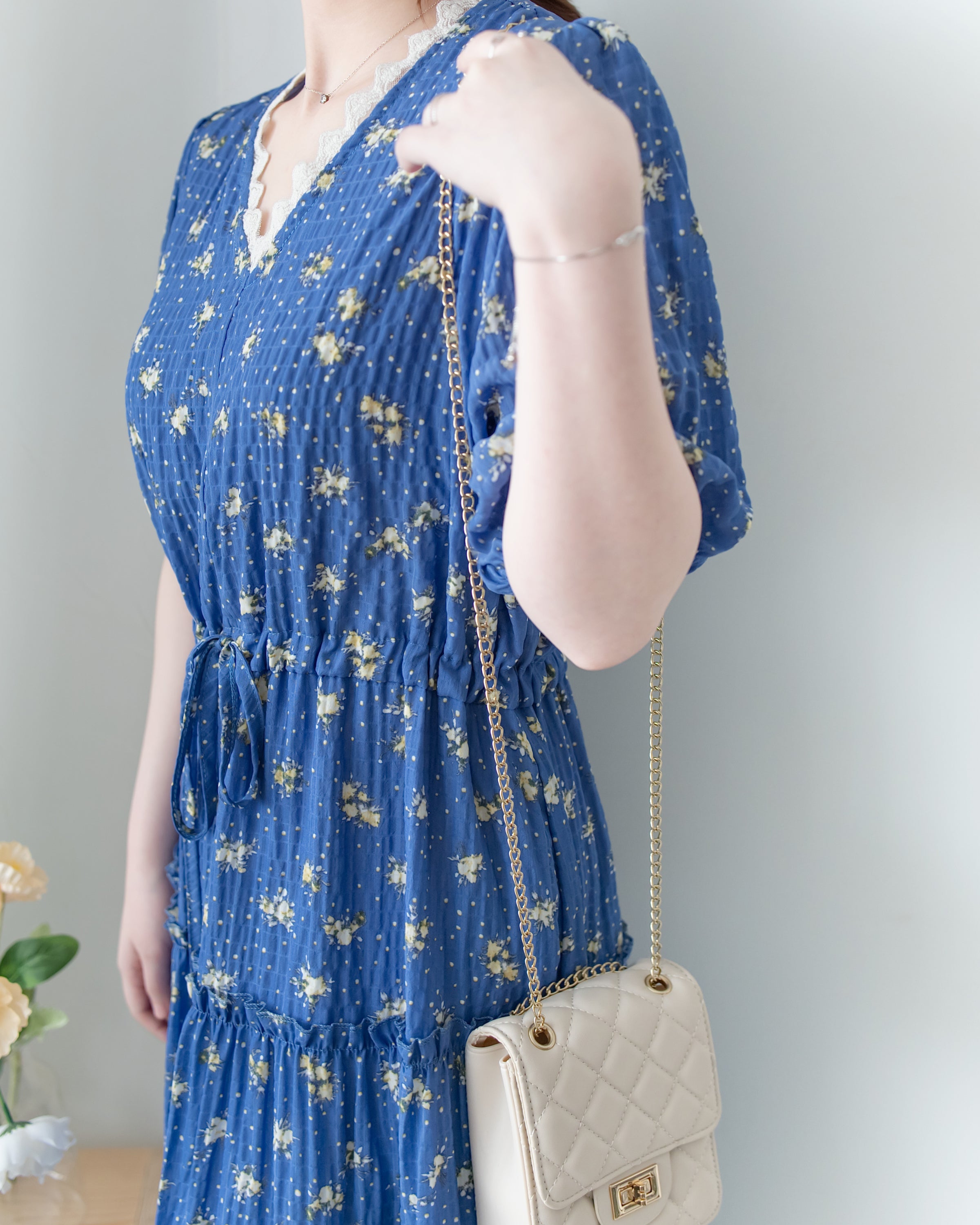 Lace Floral Dress 法式蕾絲 V 領碎花層次連身裙/DS1175