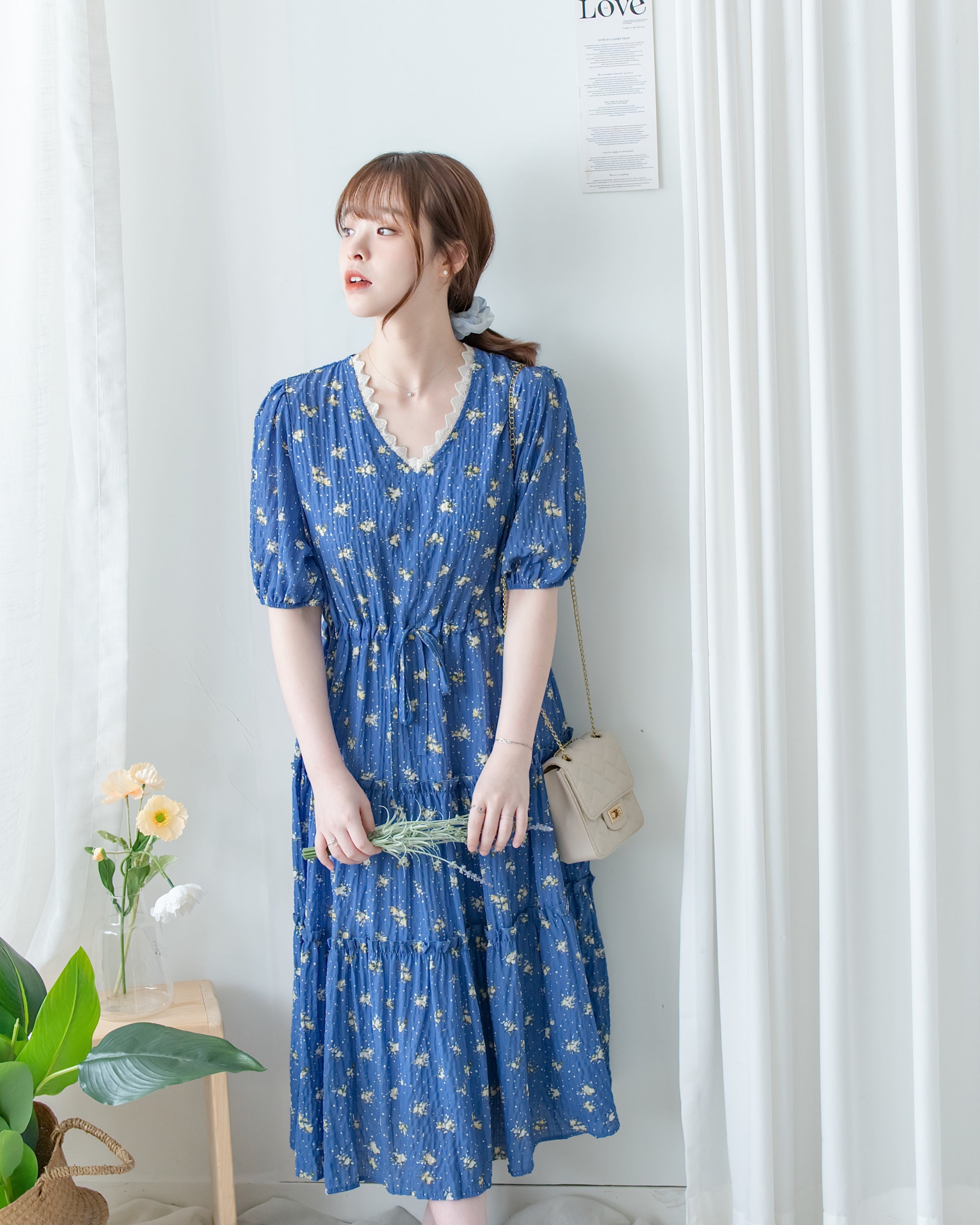 Lace Floral Dress 法式蕾絲 V 領碎花層次連身裙/DS1175
