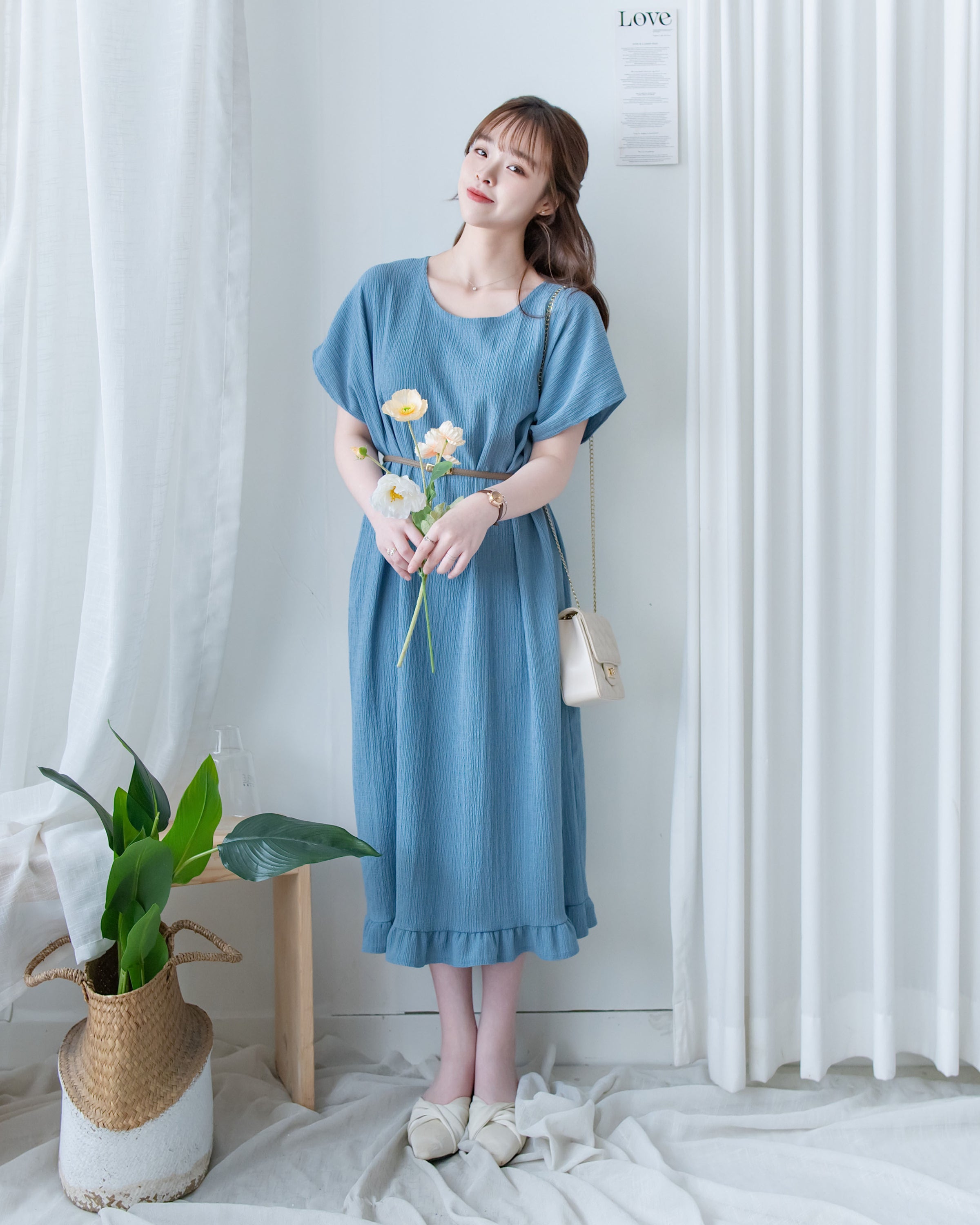 Ruffle End Dress 細緻壓紋細荷葉點綴舒適連身裙/DS1169