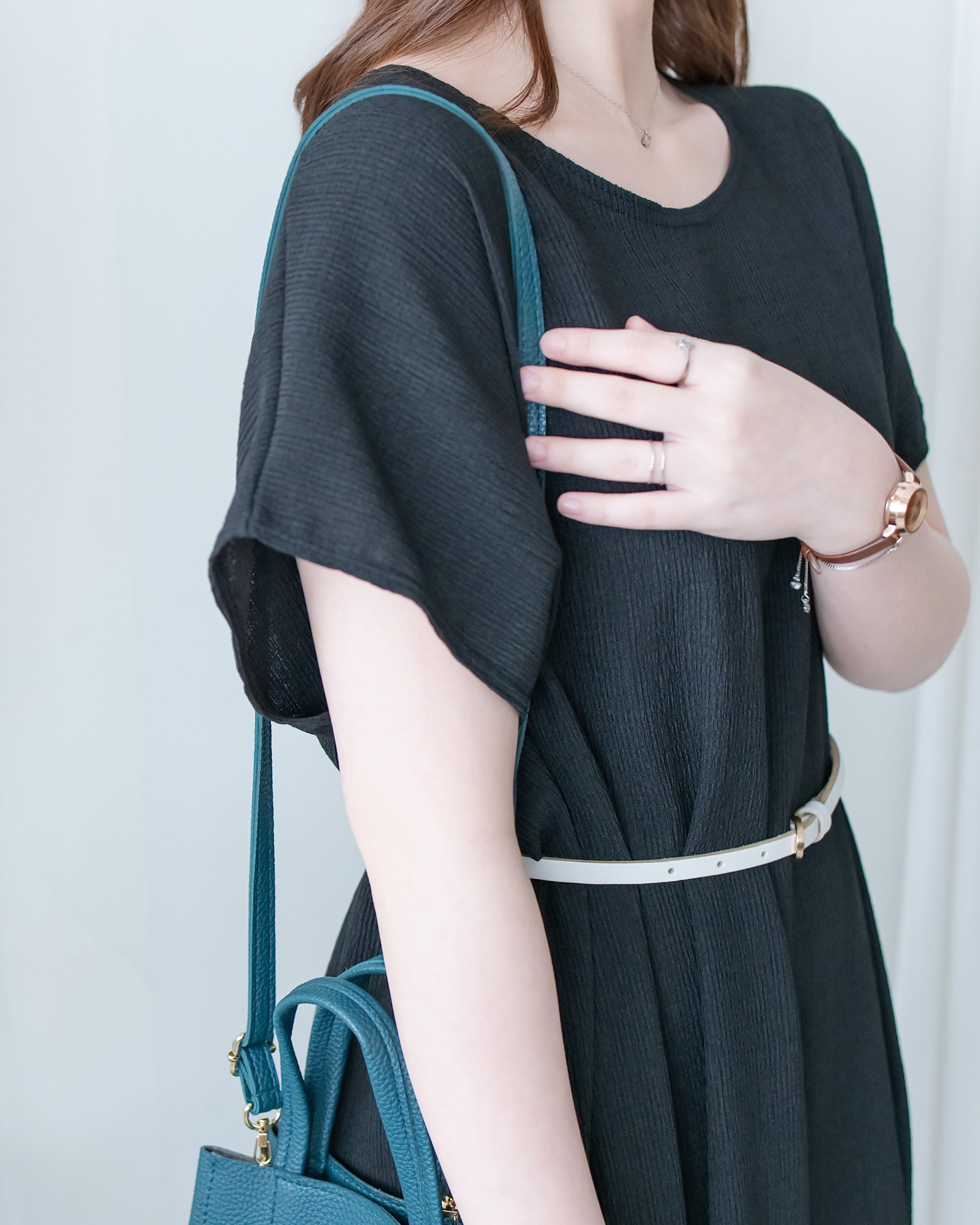Ruffle End Dress 細緻壓紋細荷葉點綴舒適連身裙/DS1169
