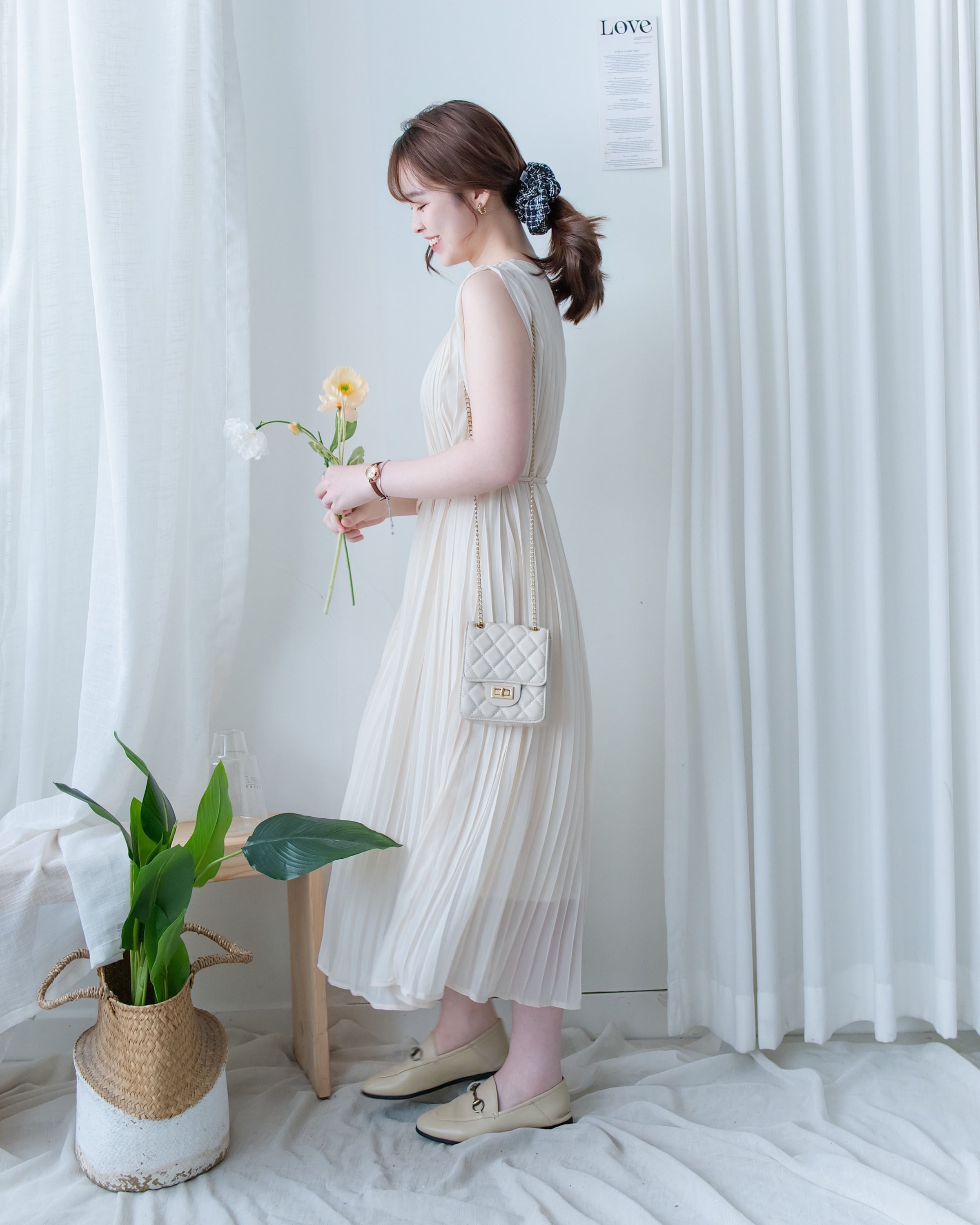 Pleated Sleeveless Dress 法式飄逸壓褶綁帶連身裙/DS1173