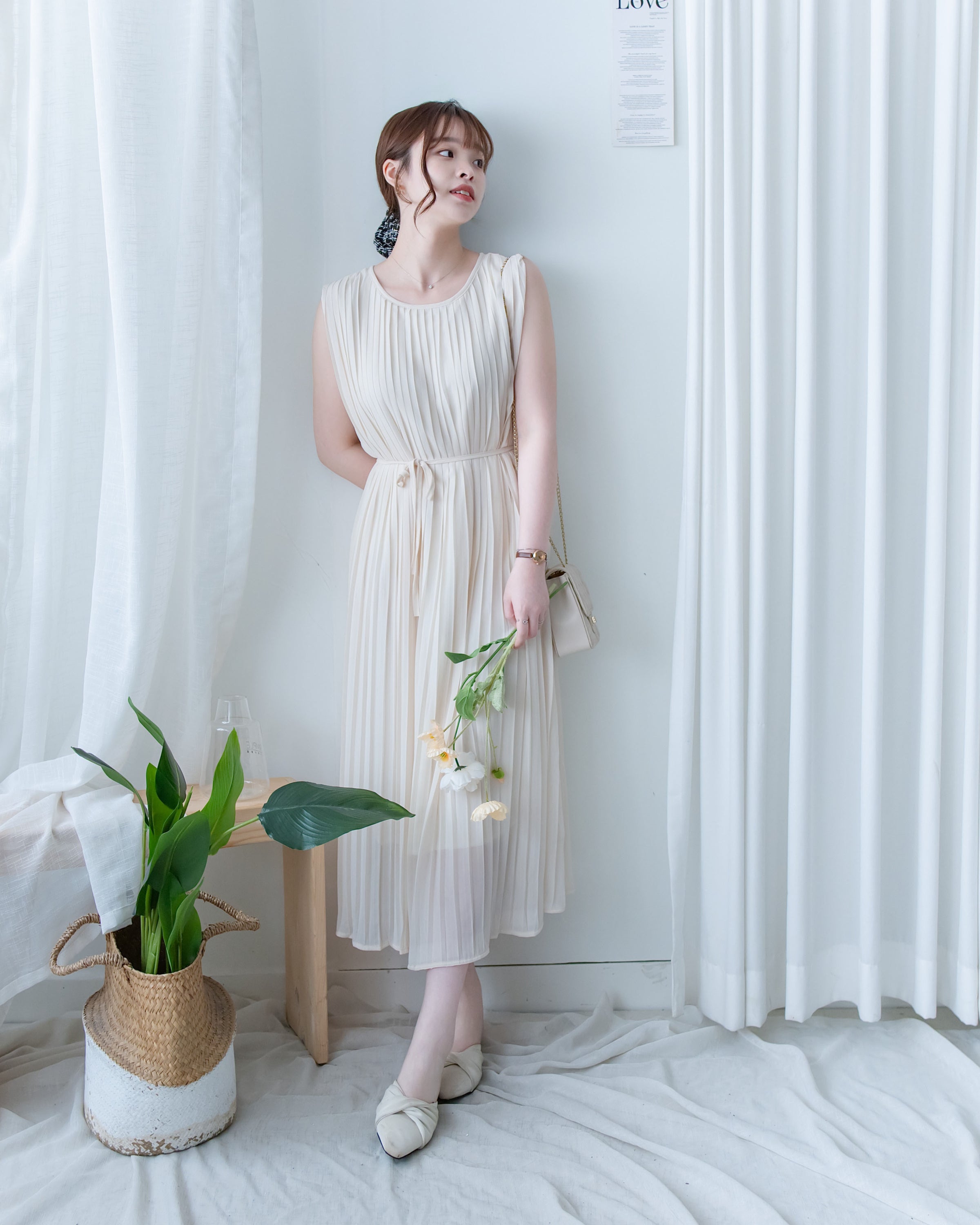 Pleated Sleeveless Dress 法式飄逸壓褶綁帶連身裙/DS1173