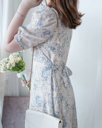Floral line Dress 線條青花印花弧腰線連身裙/ DS1171
