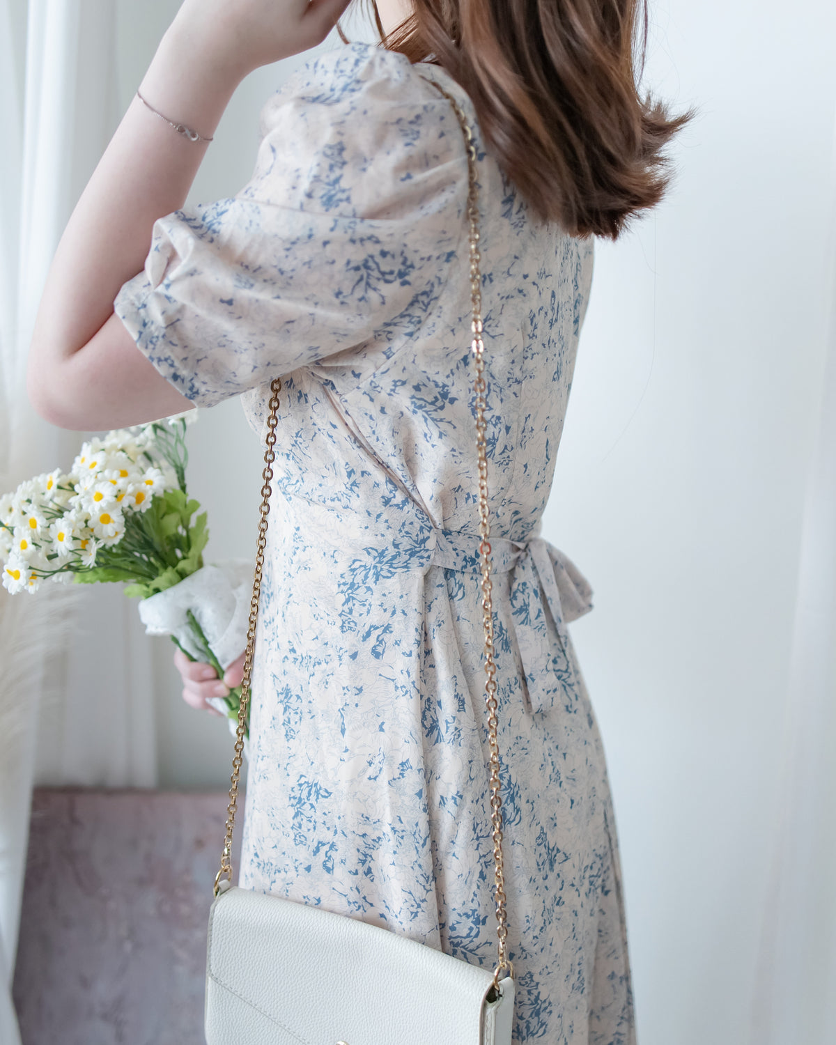 Floral line Dress 線條青花印花弧腰線連身裙/ DS1171