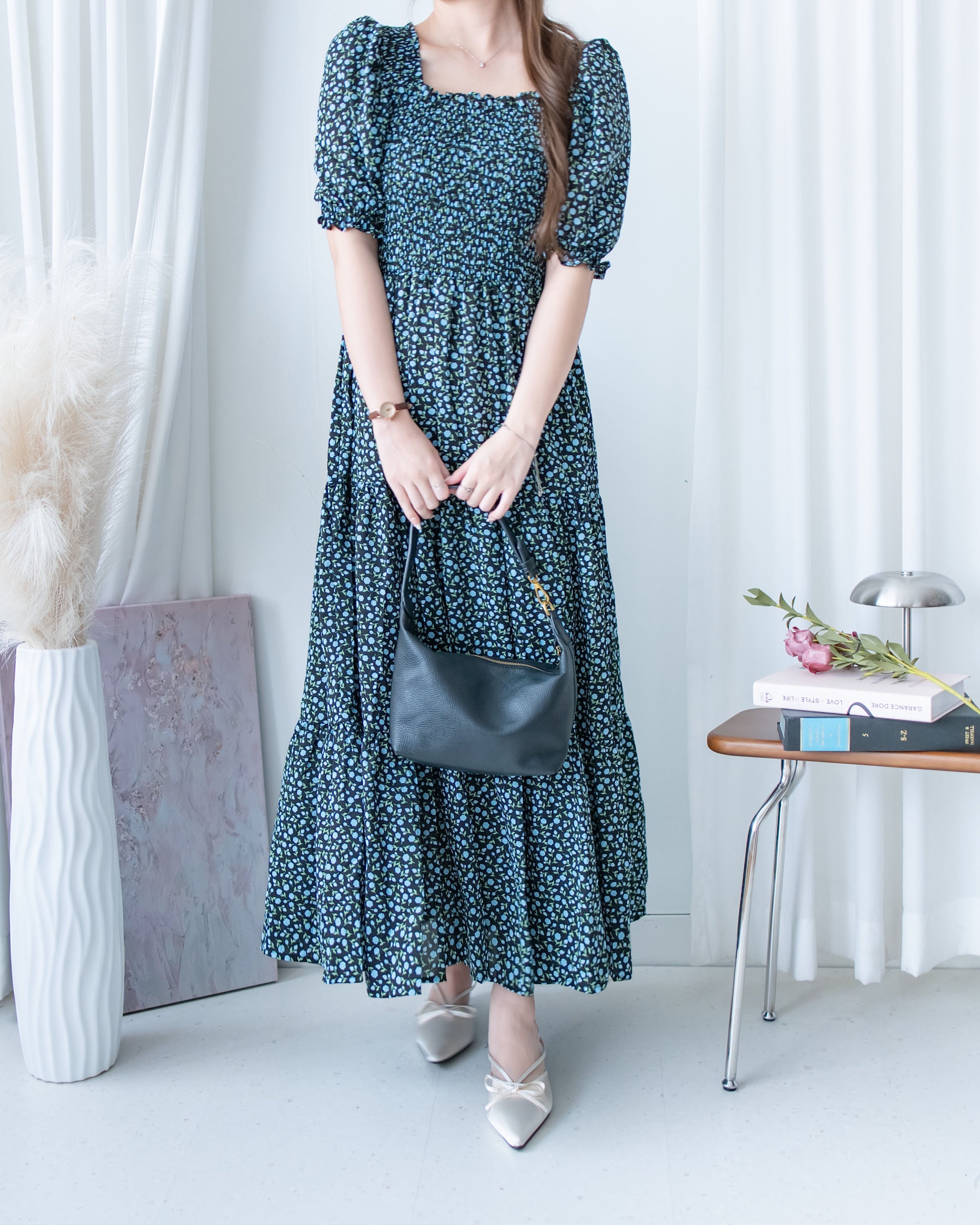 Smocked Floral Dress 方領印花後抓皺修身綁帶連身裙/ DS1182