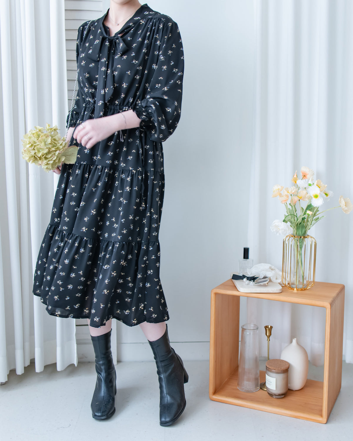 Scarf Floral Dress 飄帶花邊袖印花連身裙/ DS1189