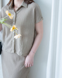 Hailey Skirt Set 防皺彈性恤衫彈性直裙套裝/ SE8122