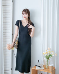 Knit Dress 修身彈性腰身抓皺 V 領針織連身裙/ DS1186
