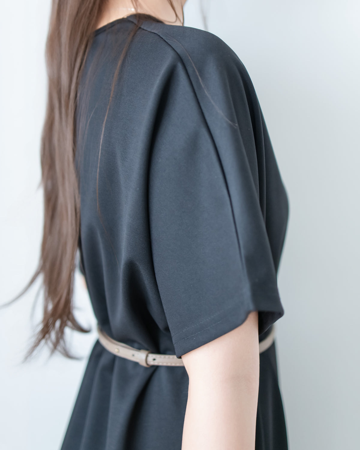 Twist Dress V領扭結抓皺後開衩連身裙/ DS1190