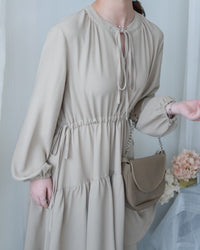 Ribbon Layers Dress  綁帶圓漫飄逸層次連身裙/ DS1188